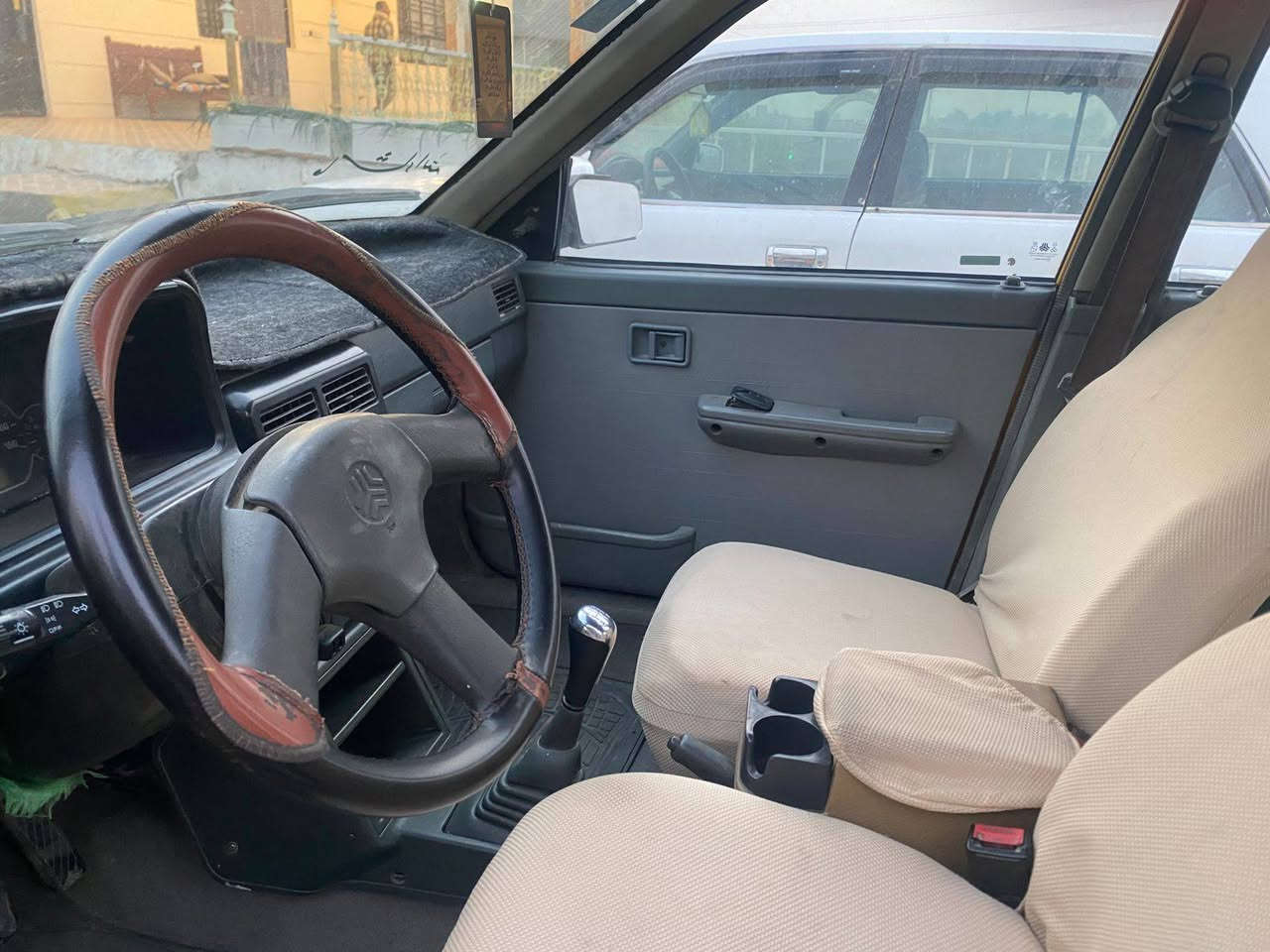 السلام عليكم اخوان سايبا  موديل 9سيارة بسمي مشروع وطني رقم نكليزي تخم تأير صدر جديد سيارة جاهزه كير ومكينه سيارة جاهزه مكاني بغداد تقاطع نهروان *********** سعر 26وبيها مجال الشراي بخدمته
