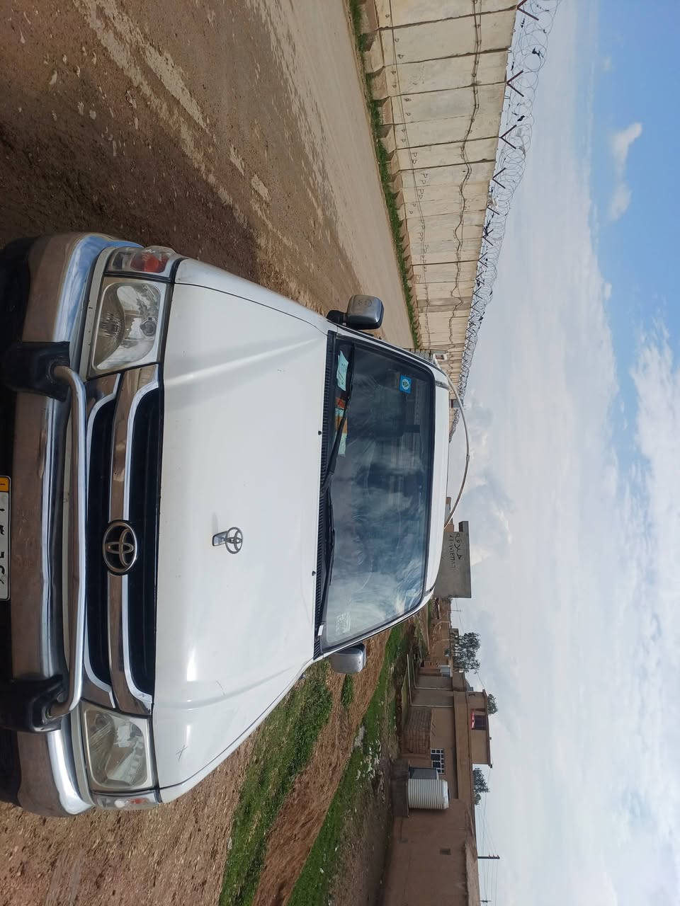 السلام عليكم للبيع بيكم مديل ٢٠٠٤ رقم بابل وكاله عامه بأسمي تحويل ثاني يوم هزه جديده سنويه نهايه ال٢٠٢٧ سياره مكفوله عدا شبر صبغ موضح بل صور كير محرك شرط حداديه جديده سياره حلوه ونضيفه السعر 110 وبيها مجال مكان السياره موصل سنجار قرية بئر قاسم ***********/***********
