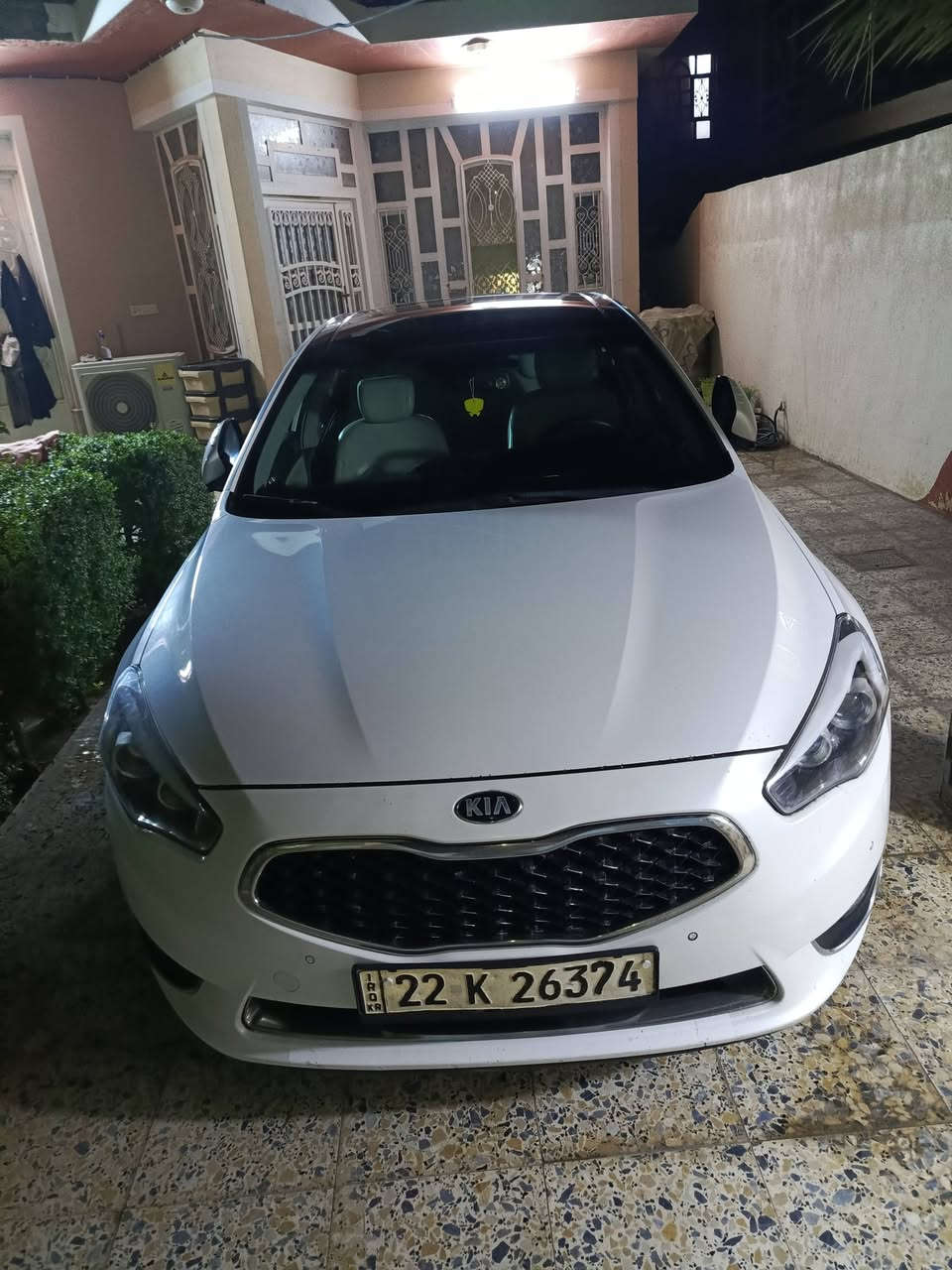 السلام عليكم  للبيع كيا كادنزه اللون ابيض رقم اربيل الدولي  بأسمي  هزه جديده وتحويل شوكت مايعجبك  محرك 3.5
مواصفات السياره بصمه وكشن كهرباء وبنراما وبرده خلفيه  وكشن حار بارد    شاشه اندرويد   تبريد وتدفئه مضبوطات  السياره عليها ادامه كامله من صدر وباتري  ومنظومه  البانزين  . السونار مرفق مع الصور  
العنوان حله .جبله .***********
السعر 148 وبيها مجال
