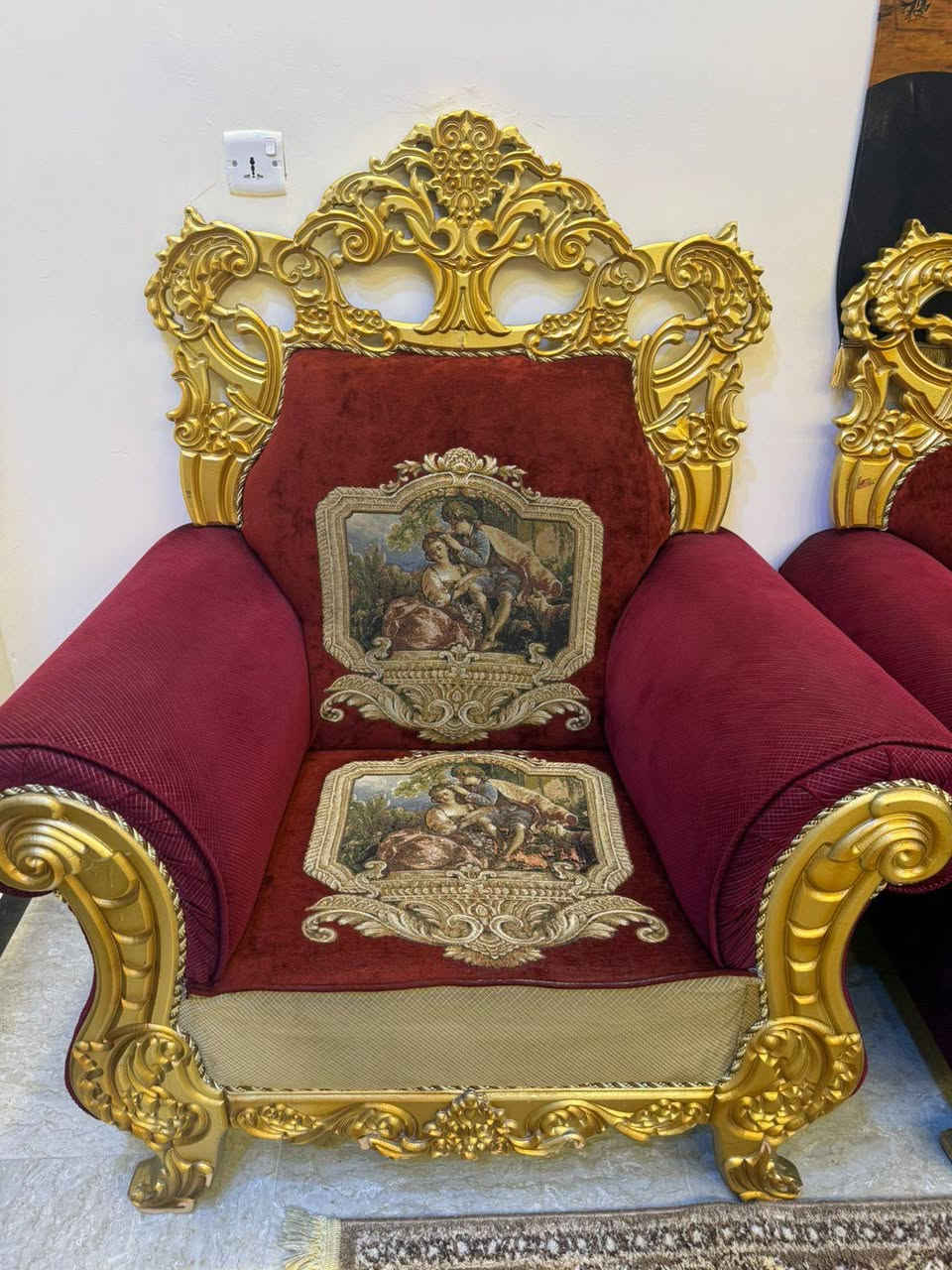 السلام عليكم تخم 10مقاعد للبيع هوة وطبلاته نضيف كلش سعره450 ألف العنوان بغداد الجديده قرب ساحة كاتب العدل رقم الهاتف ***********
