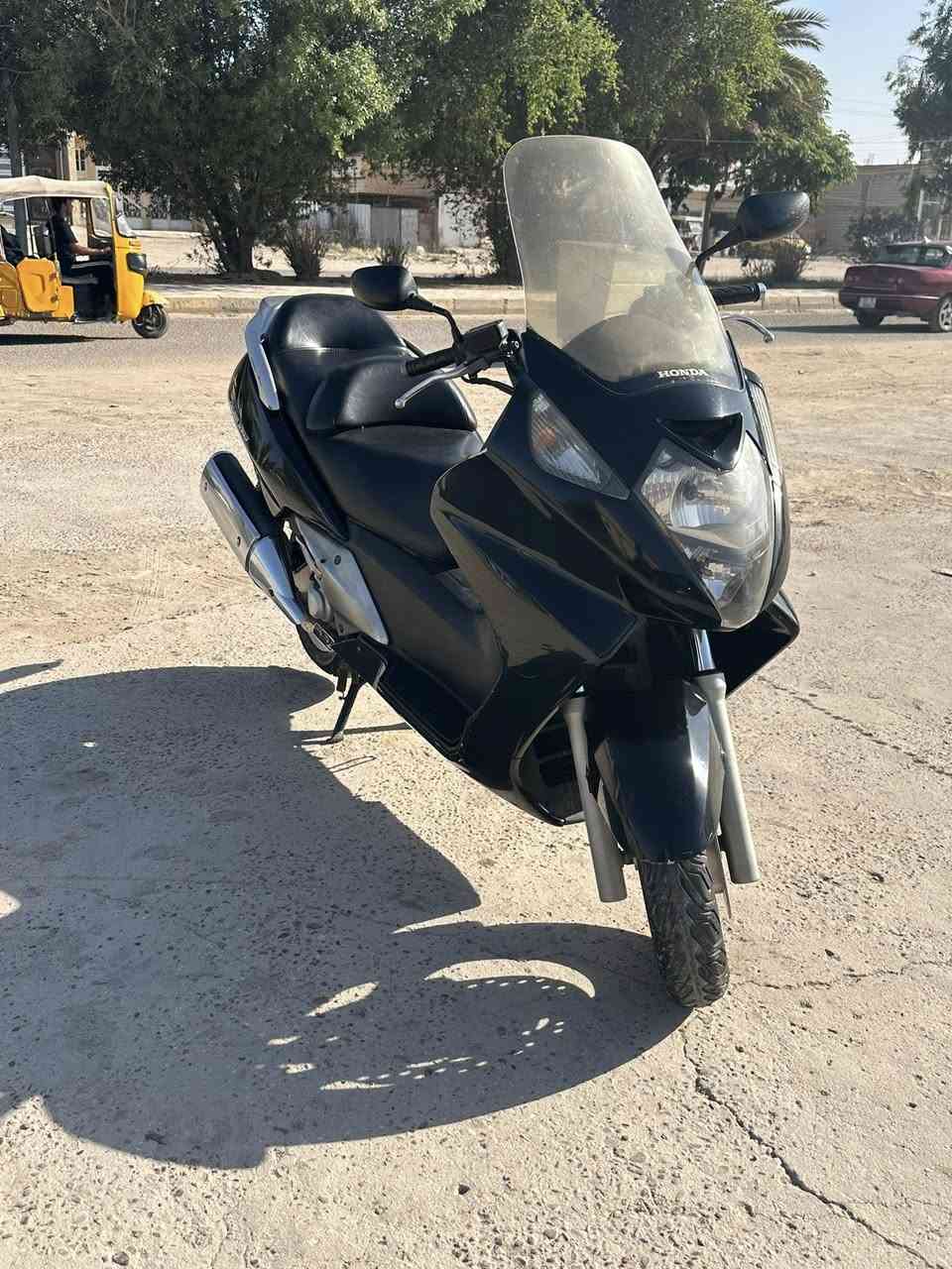 السلام عليكم سلفر ونج 400 دراجه كفاله ممفتوحه بلاديه  دراجه منضومه زنون كامله   دراجه شلعه معدل نعومه لاتبخير لاتنقيص لاصوت مابيها نقص معايزه ايشي ادامه كامله سويتها البارحه دهن جديد بلكات اصليه بانزين محسن كله بس شغل وطلع مكاني بغداد ***********

