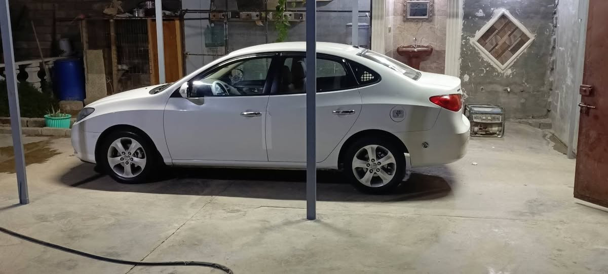 سلام عليكم سياره النتره للبيع السونار مرفوق ويه الصور الفين ١١ سياره مال جناي لي يعرفني يعرفها شنو من سياره شرط من كلشي مكفوله السعر ١١٥ ورقه وبيها مجال للرايد نقد مبيع دين ولا قصط رقم المبايل ***********
