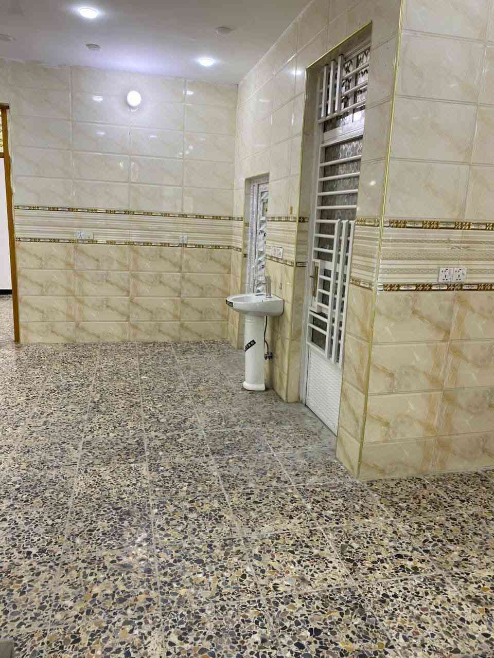 👈من رخصت مدير الكروب ممكن موافقه علي منشور👉 بيت البيع 👈مساحته 150 متر 👉واجها 6 ونزال  25 👈قاط ونص👉 👈 البناء طابوك جمهوري 👉والساس رفت👉 👈 عقد زراعي 117 👉 غرفتين نوم 👉 وستقبال ومطبخ حولي حمامات 4  منور  بلزراعي مال بيت ضيفان  👈السعر 95👉 وبي مجال👈 اكثر تفاصيل البيت بلمقطع  الفيديو👉 اليريد يشوف البيت يدخل ع خاص ادزله👈 مقطع فيديو👉 مال البيت مصوره  من خارج ومن داخل👈 العنوان بغداد 👈منطقت بوب الشام👉 جاي من القوس ع يدك اليمنه 👈مايرهم قصد ولا مقدمه حاضر فلوسه البيت 👉 بلزراعي مال بيت ضيفان 👈علي شارع الريسي داخل المنطقه👉 اتصال برقمي او خاص عادي بي وقت *********** واتساب👉
