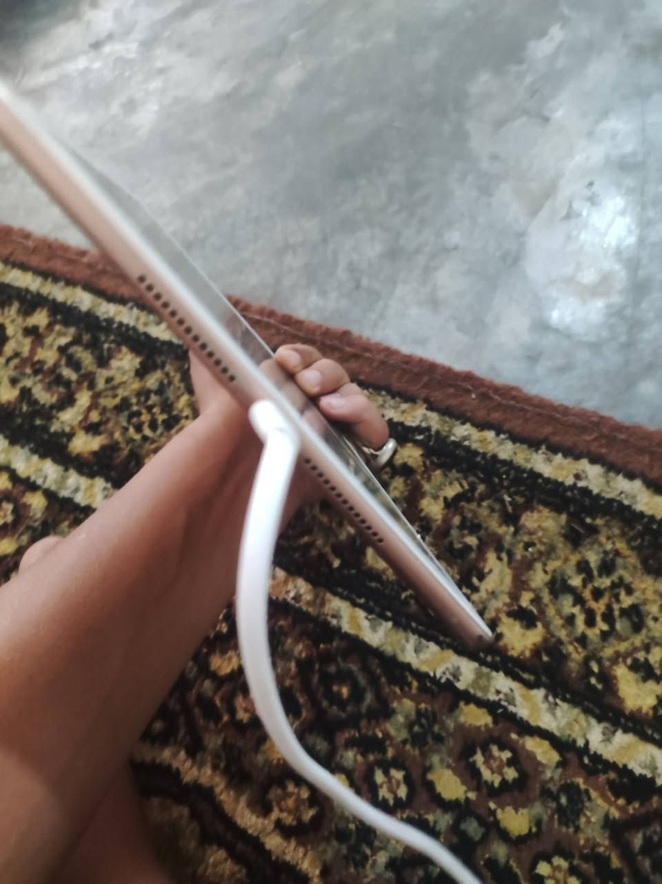 السلام عليكم ايباد سبعه جديد شرط ما مفتوح
بطاريه 82 بلاديه شاشه بيه شرك بل لمس خفيف
يرهم مراوس السعر 120 وبي مجال ***********
