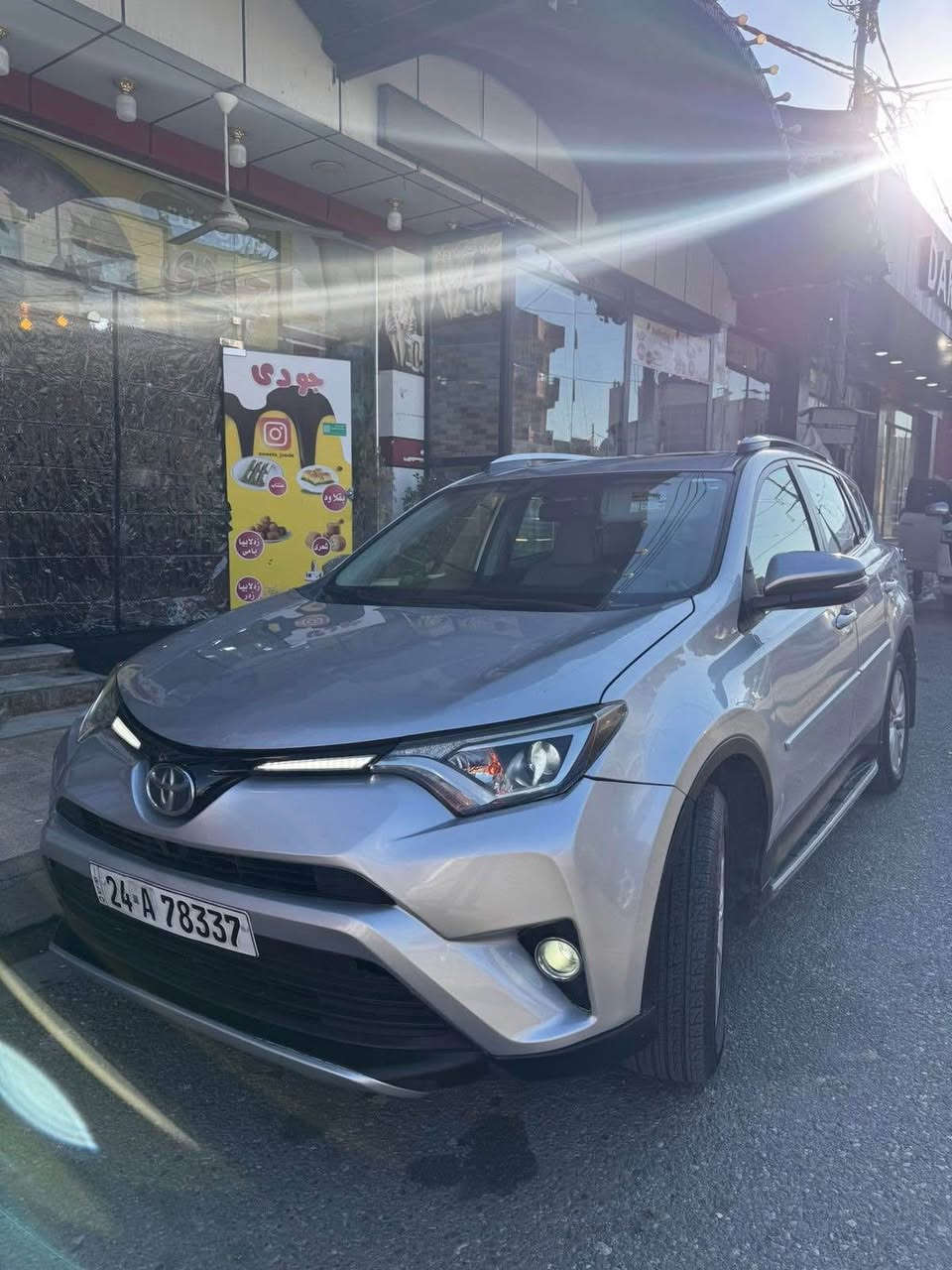 تويوتارافور 2015
قطعه صبغ جاملغ نفر 
تعديل بارد قليل
مواصفات لمتيد 
كوشن جلد 
سلايد
بصمه 
صندوق شفط
تحديد سرعه 
ايكو سبورت و نورمال 
سيارا شبه جديده تايرات جديد 
كير و مكينه بشرط سنوي و رقم جديد 
تحويل شرط
رقم الهاتف *********** دهوك, العراق
