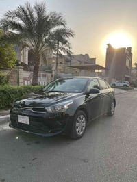 للبيع كيا ريو 2021 رقم بغداد مكينه 1600 دوش ماشية 67 الف كيلو حادثها خ...