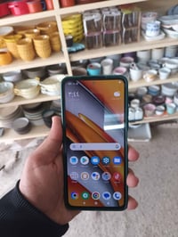 بوكو F3 • ٢٥٦ • نضافة ٩٨٪