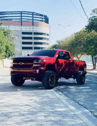 سلفرادو Z71 • V8 ٥٣٠٠ • حادث يمين