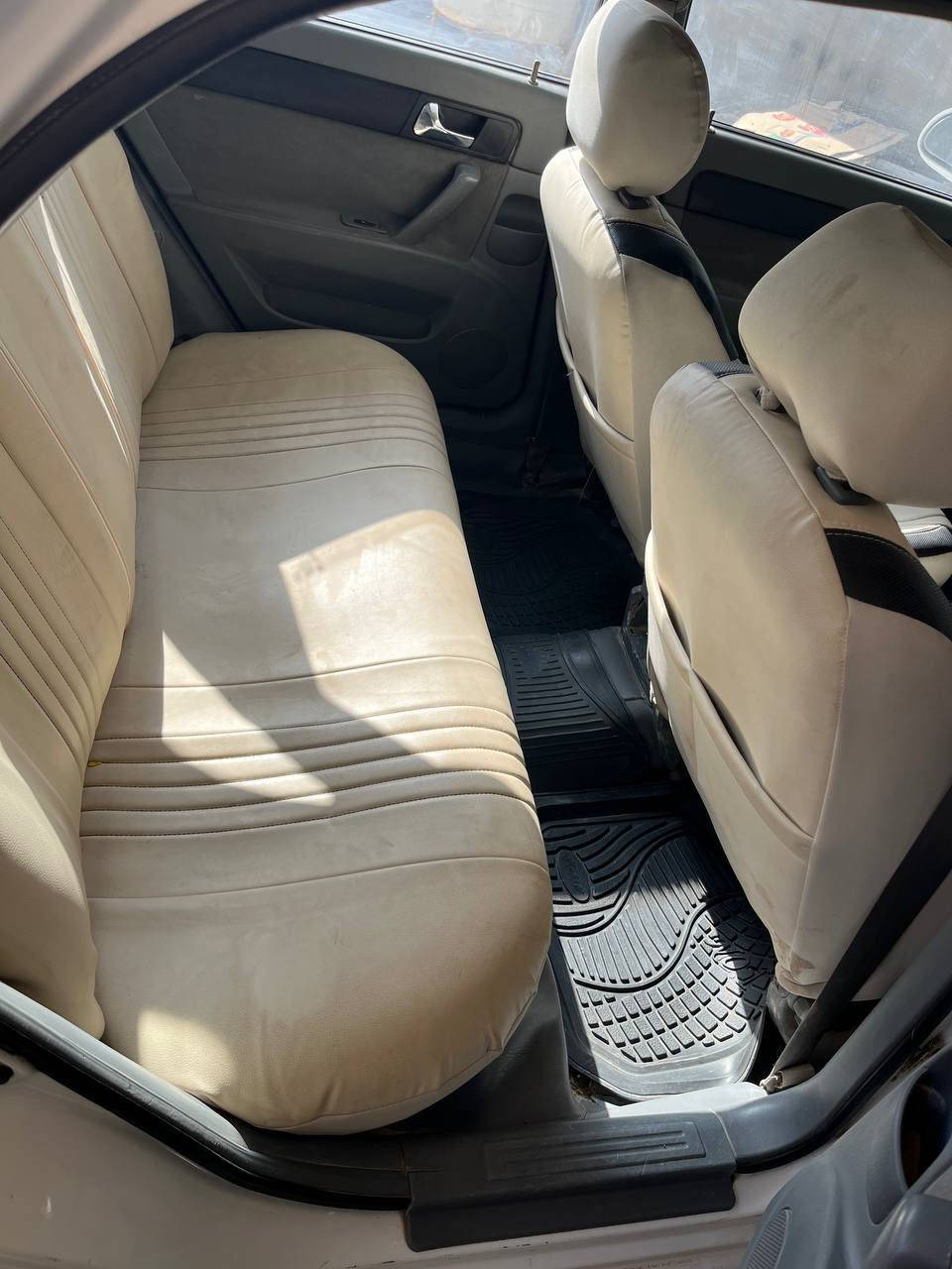 اوبتر 2011 كير مكينة مكفول بيها صبغ بجاملغ الامامي وبيها شكم بارد ب77 وبيها مجال رقم  ***********مكاني ديوانية مركز
