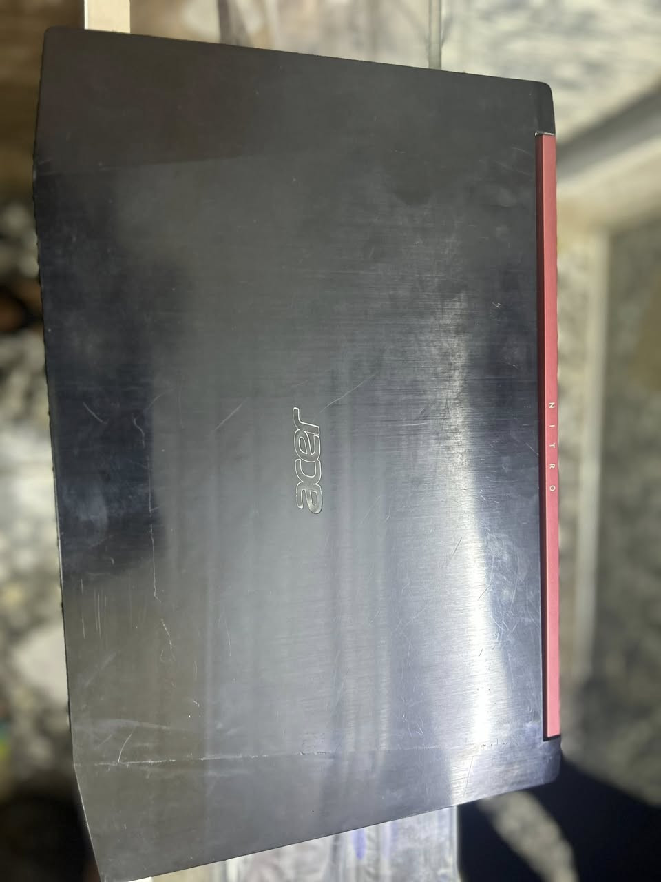 السلام عليكم 
لابتوب الكيمنك Acer Nitro Gaming 
جهاز نضافه عاليه بدون اي عطل او مشاكل 1/1
بمواصفات...
شاشه 15 انش نوع ips enhanced بخواص مضاد التوهج FHD 
معالج core i5-8300H من الجيل الثامن فئه H* للاداء الثقيل 
كرتين شاشه الاول من انتل والثاني منفصل من nVidia Gtx 1050 نسخه ال4Gb حجم كرت الشاشه 
رامات 16Gb
هارد 512ssd قابل للتطوير 
صوت ستيريو محيطي مجسم 
كيبورد ضوئي احمر 
شحن ساعه  او اقل 
لابتوب تشغل جميع الألعاب و برامج Adobe والبرامج الهندسيه


**إذا كنت صاحب هذا الإعلان وتريد حذفه لأي سبب، رجاءا أرسل رسالة إلى الدعم الفني**