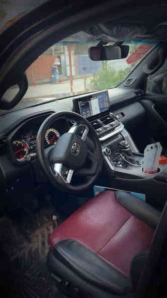 لاندكروزر vxr  موديل 2022 
فول فول مواصفات شاشة كبيرة لمس كاميرا 
حاسة رادارات كشن جلد كشن كاراباي بصمة 
 تشغيل عن بعد تحكمات ستيرن بلتوس اوكس
 كار بلي أوتو ستوب للتحذيرات تبيرد مركزي
 تحديد سرعة محرك 6 سلندر فورويل سلايد 
محرك كير واير بشرط مامفتوح 
سيارة حيل نظيفة كلشي عل بلاد جديد 
سنوية هزة كلشي جديد مدفوع لـ
باسمي السنوية بشرط تحويل وغرامـة
سيارة مابيـها دينار مصرف كامل من كل نواحي
ماشية 57 ألفبيهة بارد خفيف موضح بل صور 
رقم صاحب سيارة ***********
مكانهة بغداد
