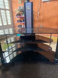 ميز بلازما • شبه جديد • بيه مجال