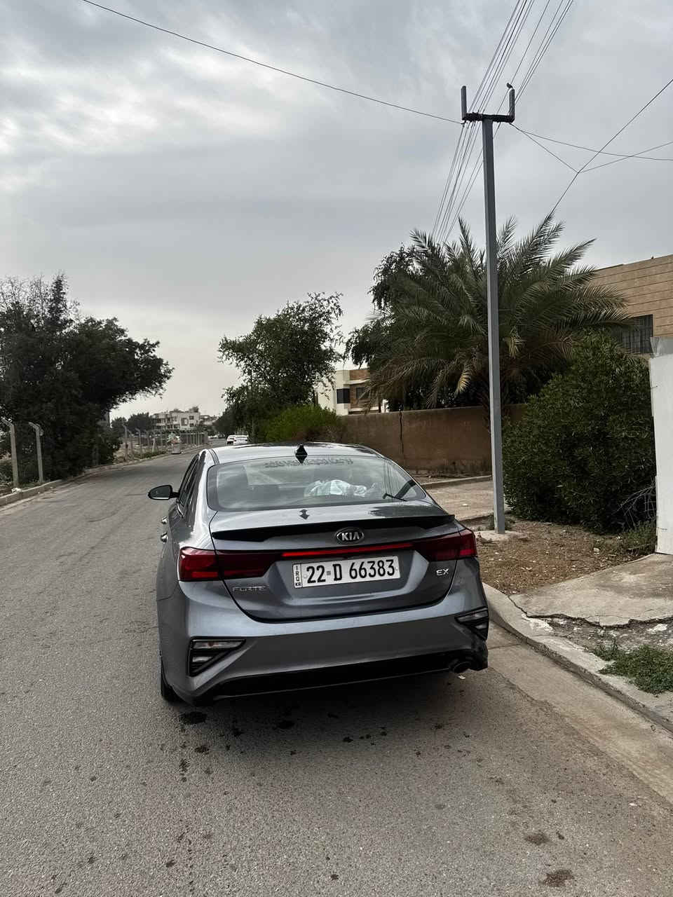 السلام عليكم 
كيا فورتي 2019
وارد كندي
السياره نص مواصفات مو (عميه) 
قطعتين تبريد 
كشنات تدفئه
ستيرن تدفئه 
3انظمة قياده
شاشه كار بلي 
محرك 2000 دوش
تخم تايرات جديد باتري جديد
السياره خير من الله 
رقم شمالي بأسمي تحويل ثاني يوم
حادث السياره (باب السايق فقط) 
بسيط جداً بدون ايرباك
وبيها طخه بسيطه موضحه بالصور  
السياره ماشيه 157 الف km حقيقي
السياره ييها مشكله بالتبريد
السياره معروضه ب 122 وبيه مجال
للتواصل ***********
العنوان بغداد السيديه
