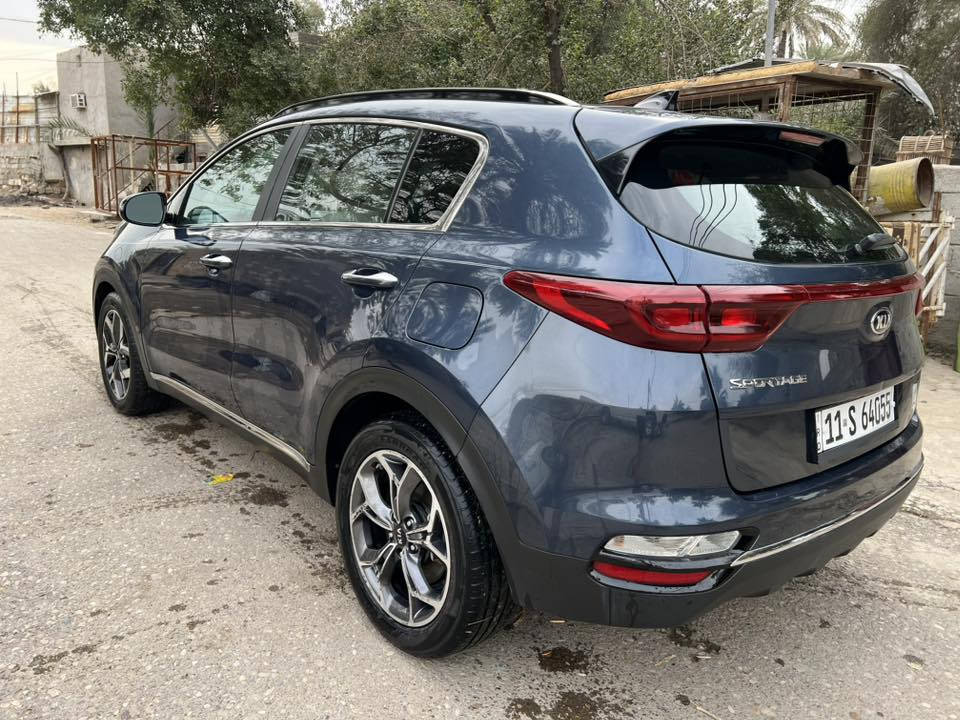 سبورتج موديل 2022
وارد امريكي بية صبغ ست قطع 
سيارة كلش حلوة وكل نقص مابية 
فول بنرومة كشن جلد بصمة صندوك شفط كهربائي
داخل بيجي  
كاملة وكل نقص مابية
بسمي تحويل رقم بغداد 
مكاني بغداد جسر ديالى جديد 
رقمي ***********
