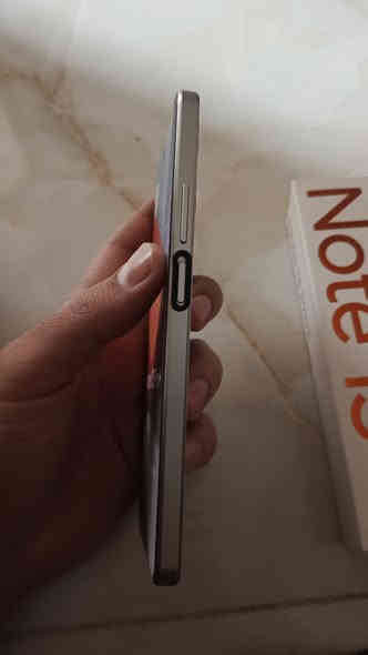 للبيع موبايل جديده بعدة بلزكات مال الشركةنبدي المزاد ب 70 الف.
يوجد توصيل 
***********5
