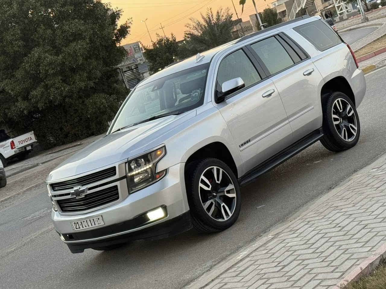 السلام عليكم
***********

للبيع شوفرليت تاهو RST محرك( 5300 ) 8 سلندر

ماشية 100 الف كم 
مواصفات السيارة 

بصمة تشغيل + تشغيل عن بعد

كامرة دوارة 

تحكمات ستيرن جهتين

كراسي كهرباء جلد 

كراسي تدفئة تبريد

كراسي خزن ميموري 

صندوق كهرباء 

شاشة كبيرة + قاصة 

سستم صوت BOSS
وبيها بعد هواي مواصفات ماذكرتهن 

السيارة بيها 4 قطع صبغ تخريب + سرقة 
بدون شواصي بدون دواخل 
كير مكينة مكفولات 
صدر امامي خلفي جديد 
السيارة جاهزة مابيها شي ترايها للبصرة
السعر 255 وبيها مجال 
مكان السيارة بغداد
