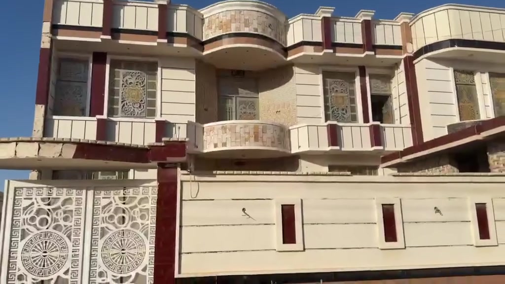 بخيل الي ميصلي علئ النبي
يابلاش 133 مليون صار  قفل قفل

يتوفر بيت  للبيع في  ال5 كيلو مجاور مجمع عمر الراوي 

مساحه البيت 300 متر 

5 غرف نوم و 5 حمامات 

صاله عدد 2  
وستقبال   ومطبخ وكراج سياره وحديقه

البيت مفوظ للطابو   بي سند ابيض ورقم 

جاهز   جيكته بنفسي بقسم البلدي الثاني  بشارع 60

وطلعت للمديريه وجيكته بنفسي  البيت اصولي 

السعر قفل 133 

للاستفسار اكثر اتصل  ***********

او زورو مكتب عقارات العبدلي .. في التأميم قرب مطعم حجي باسم الجديد 

ملاحضه البناء  حجر وسمنت 

الوجه 15 
النزال 20 

شارع 10 متر 

وشوارع المنطقه قيد التبليط 
مجاري جاهزه مال الشارع
