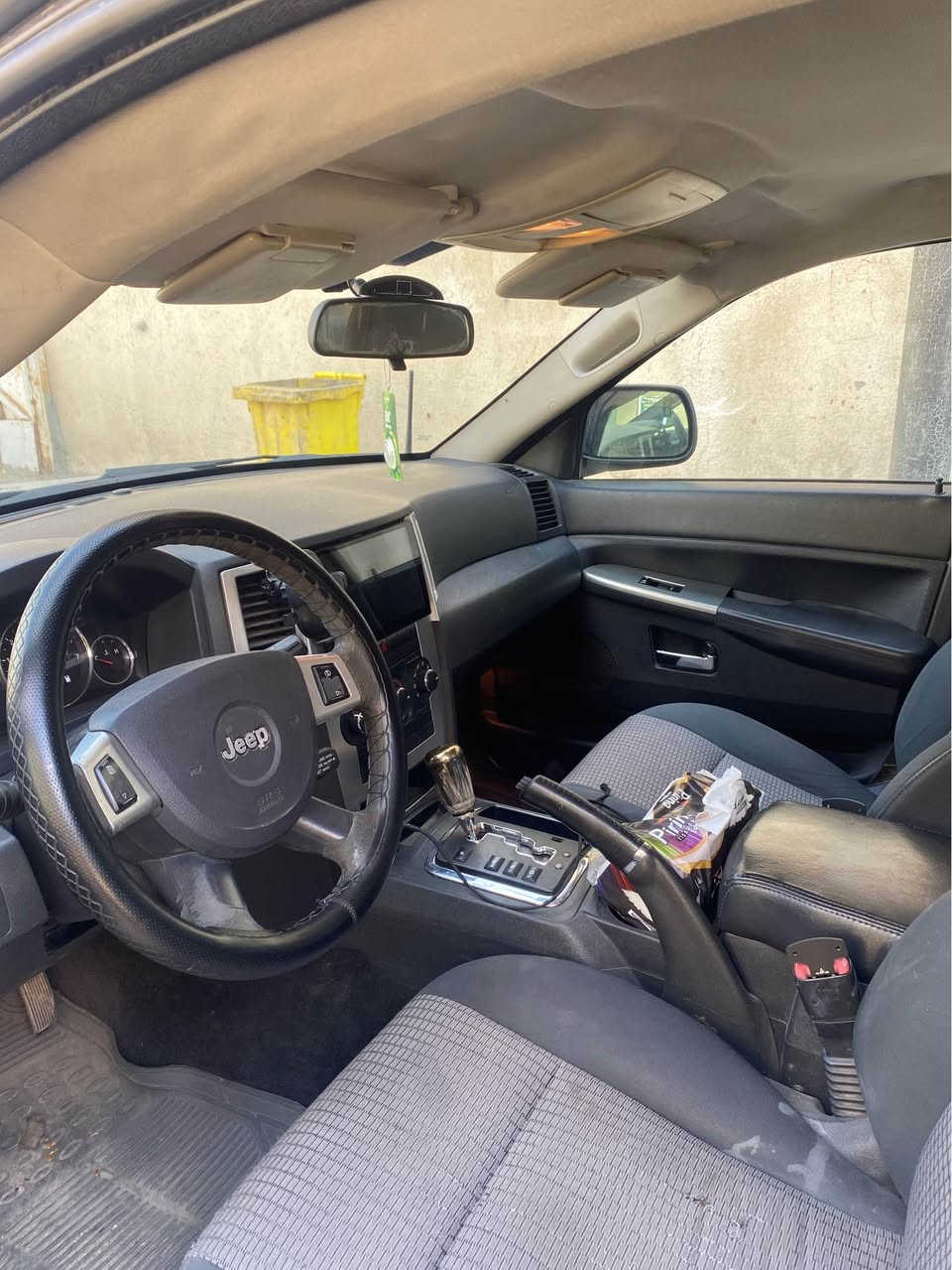 جيب لاريدو 2010
محرك 6سلندر 3.7L
لون رمادي 
رقم سليمانيه شمالي باسمي 
سنويه 2028 
مكاني بصره 
*********** واتساب شط العرب, البصرة
