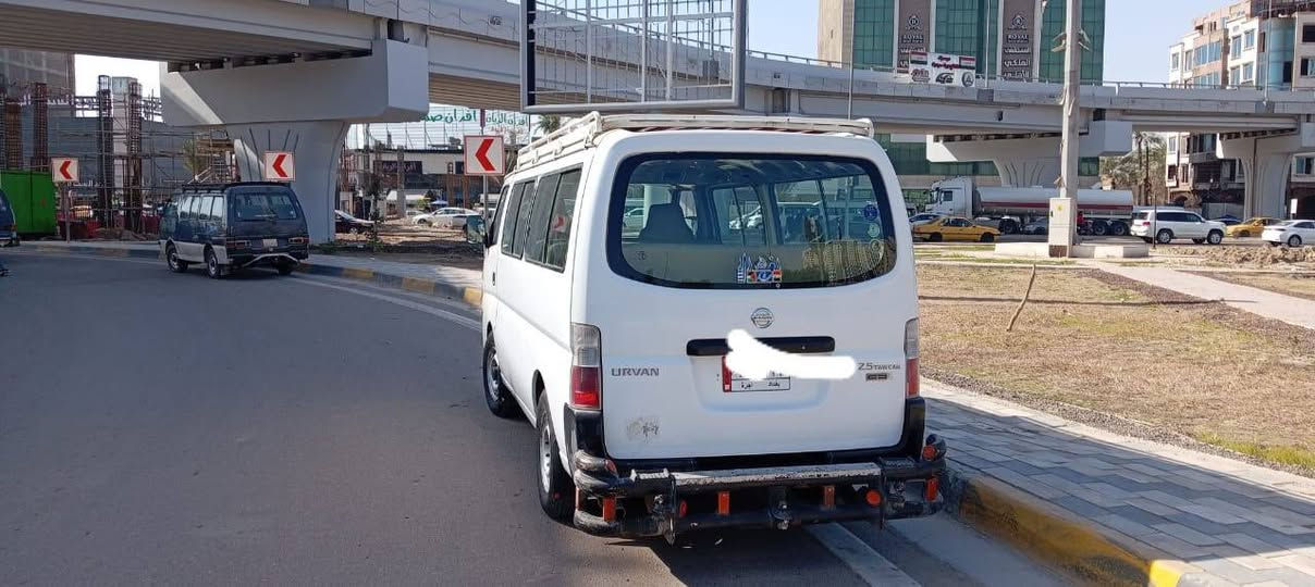 #للبيع نيسان 2009 رقم بغداد 
السيارة حرة #مصفرة هيأة ومرور تحويل ثاني يوم 
السيارة بيها باب السايق مبدل فقط الباقي #مكفول
گير مكينة واكسل وكهربائيات وصدر #كفالة
مكان السيارة بغداد /الدورة
للاستفسار أكثر الاتصال على الرقم
***********
