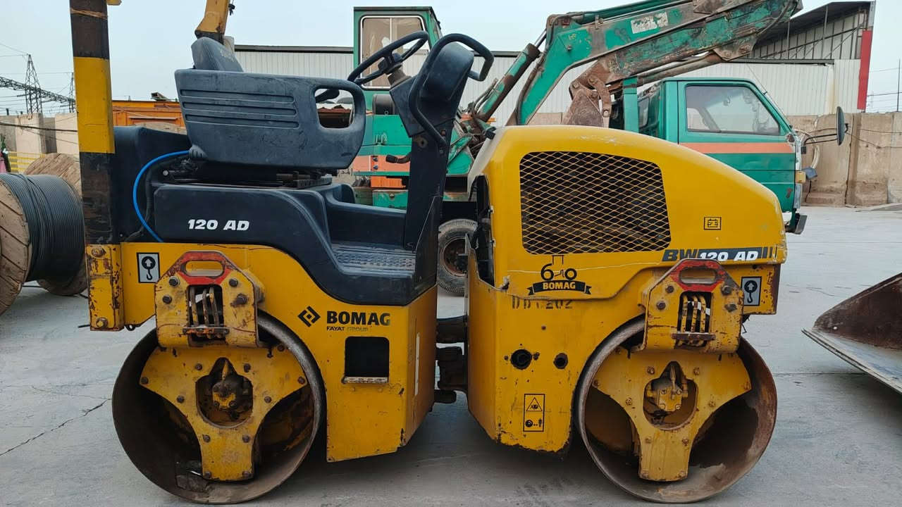 حادله بوماك الماني للبيع ٣ طن
بغداد السعر ٦٥ وبيه مجال ***********
