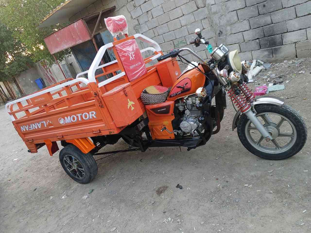 السلام عليكم شباب ستوته كربلائيه  للبيع موديل  ستوته مكفوله كفاله عامه ستوته نضيفه كهربائياته شغاله كله210 اصولياته كامله بأسمي السعر 1700  المكان البصره حيانيه الرقم ***********
