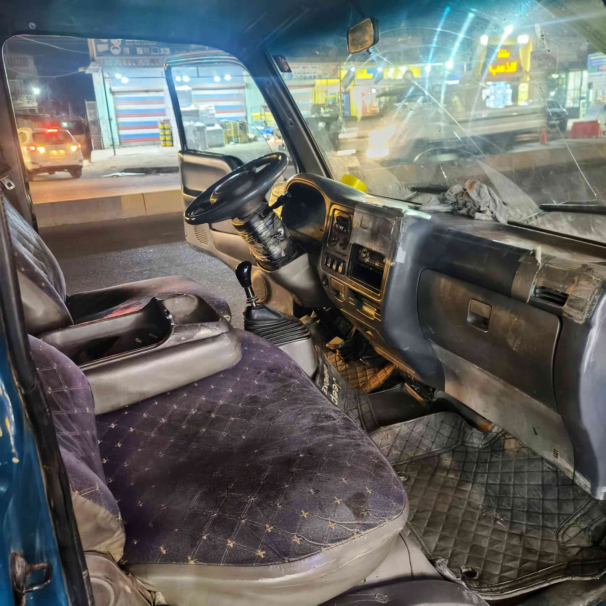 بسم الله الرحمان الرحيم     سياره فنتيره موديل 99 قماره وربع لون ازرك شاصي 
ومكينه وكير وكسن كفاله عامه بسمي تحويل ثاني يوم 
سنويتها لغايه نهايه 2026 رقمها بغداد العنوان بغداد المعامل 
السعر 58 وبيها مجال 

***********
