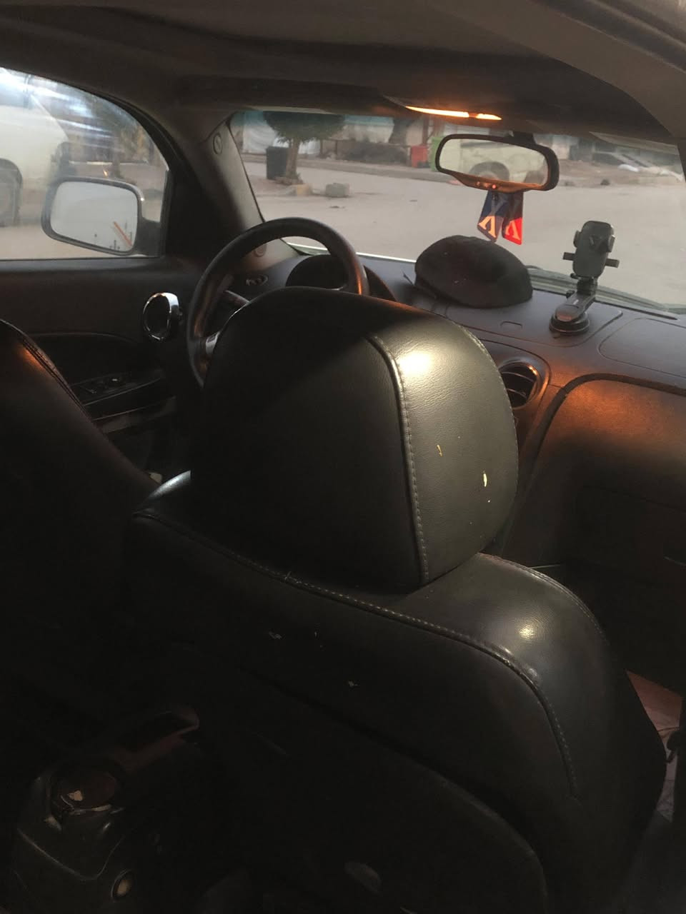 السلام عليكم سيارة دوج شوفر ليت موديل 11 سيارة نضيفة وكلش حلوة تحويل ثاني يوم مكاني بغداد الحسينية ***********
