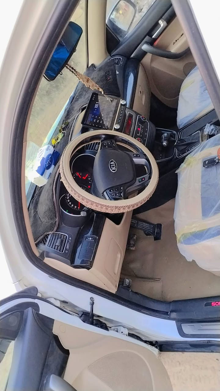 بسم الله الرحمن الرحيم
سورنتو للبيع موديل 2015 خليجي محرك سته سلندر

فول موصفات بصمه تشغيل بنورما 

 رقم بغداد الجديد سياره بسمي تحويل مباشر سياره خير من الله ما تصرف عليها شي بيها قطعتين تبديل جاملغ وبنيد بدون دواخل    هاذا رقم صاحب السياره مكان السياره بغداد واني مكلف بل نشر ***********
