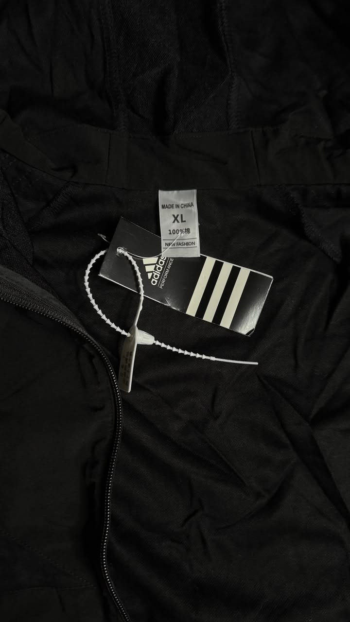 Adidas
اديداس كوبي ماستر اعلى كوالتي

قطعه جديده بعدها بالليبل

نظافتها 99% اكو بيها ضرر بسيط مبين بالصور

قياسها XL

سعرها 20 الف


**إذا كنت صاحب هذا الإعلان وتريد حذفه لأي سبب، رجاءا أرسل رسالة إلى الدعم الفني**