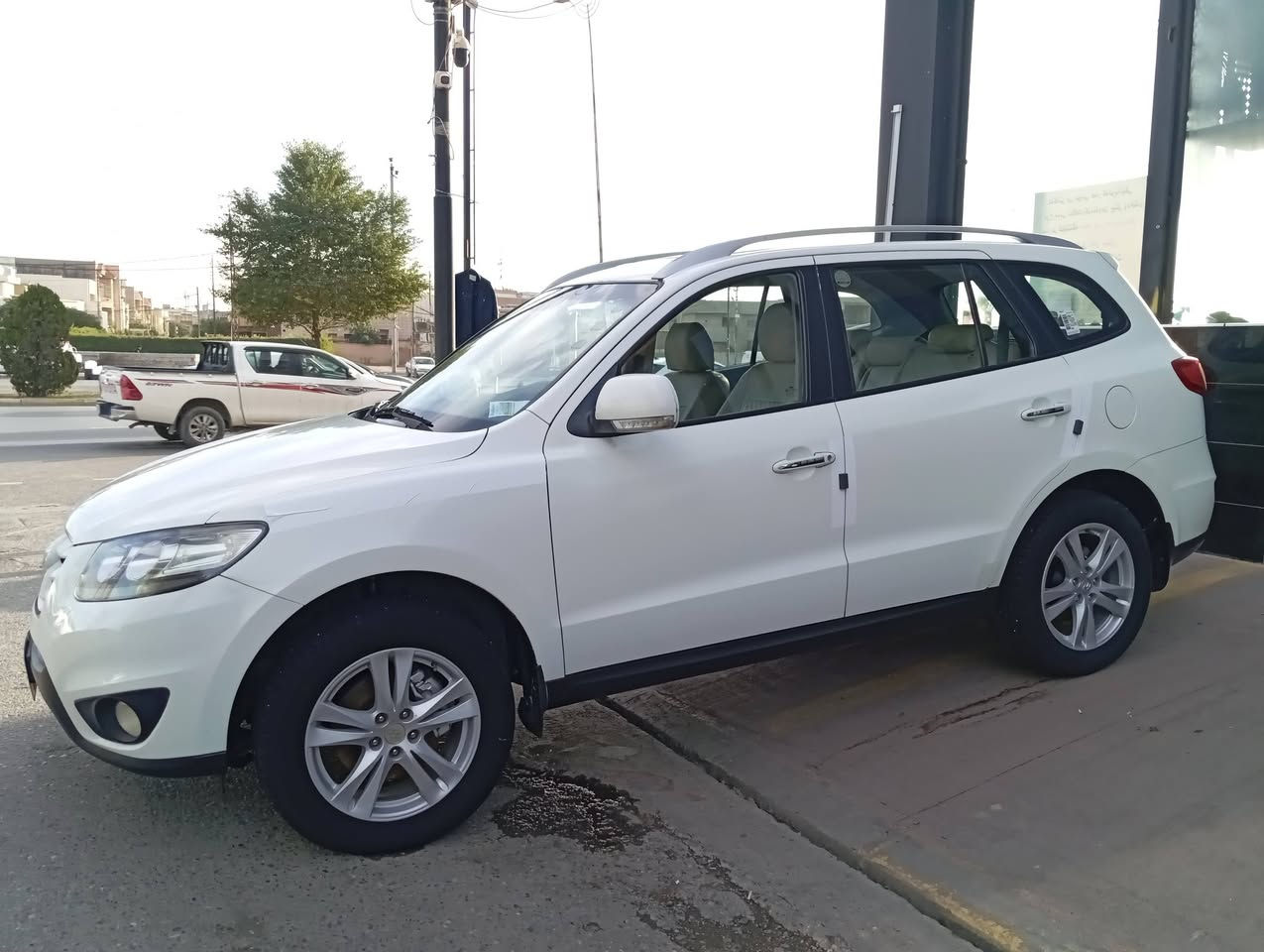 السلام عليكم للبيع سنتافيه موديل10.      6سلندر 7 راكب فتح السياره فول         مكفوله من الظربه ولصبغ والتبديل   مكان السياره بابل   السعر /(150) رقم الهاتف ***********
