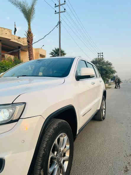 جيب موديل 2014 خليجي 
مواصفات لمتدد فول 

كشنات كهرباء 

جكات

كشنات جلد بيجي 

كشنات تدفئه 

ستيرن كهرباء 

ستيرن تدفئه 

تحكم ستيرن جهتين +

شفتات 

كير طيارة 

شاشه كبيرة + كامرة دوارة 

صندوك كهرباء 

فتحه سقف طكتين 

لد نهاري لايت زنون 

10 سماعات 

تشغيل عن بعد

ماشية 96

هزة وفحص وسنوية كله جديد 

تخم تاير جديد 

حدادية كله جديد 

السيارة جكات

رقم بغداد بسمي

السعر 265 وبيها مجال 

***********
