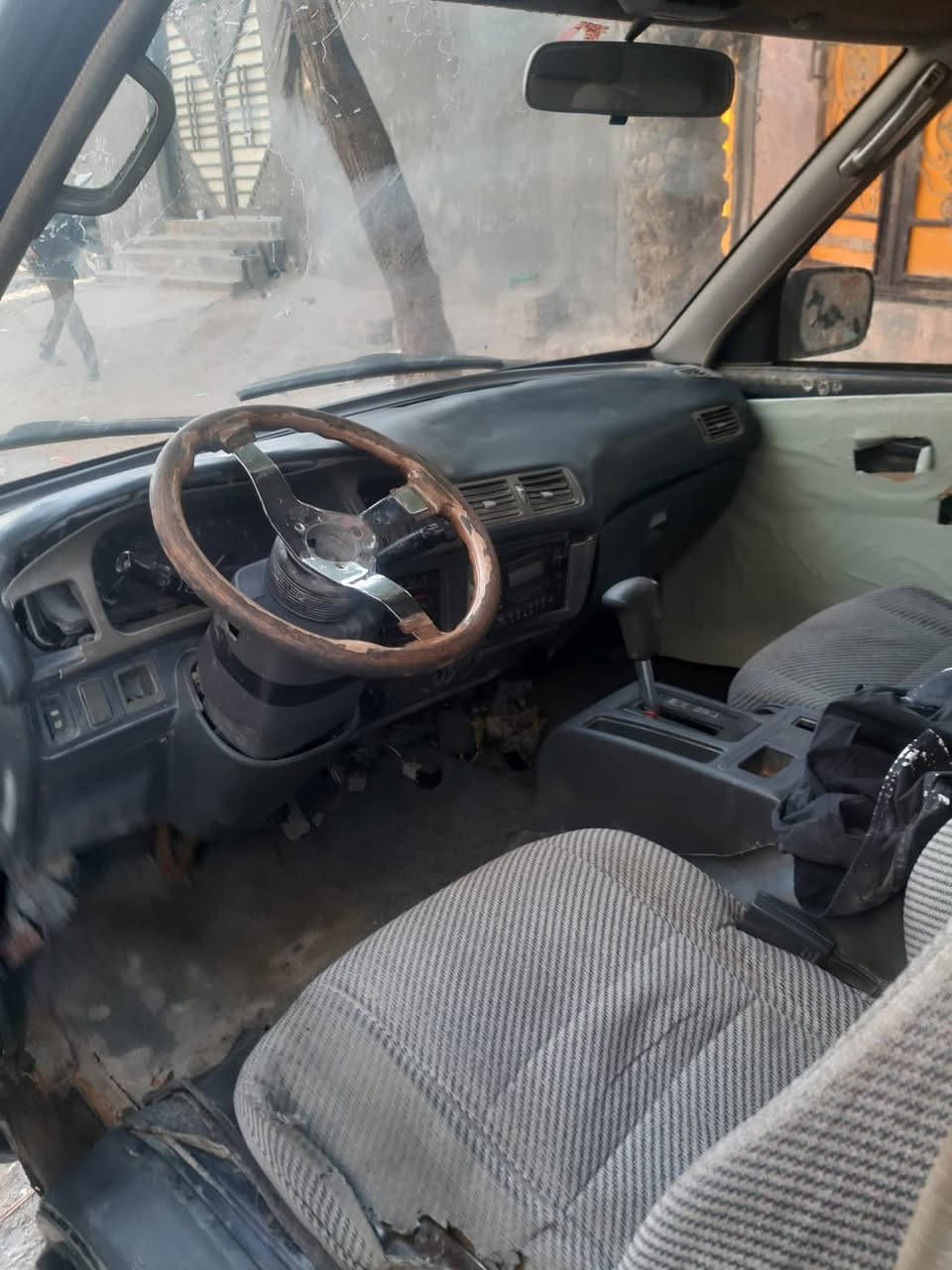 سياره فاره موديل ٩٥ تحويل مباشر 
٢٣ ورقه الاتصال
***********
