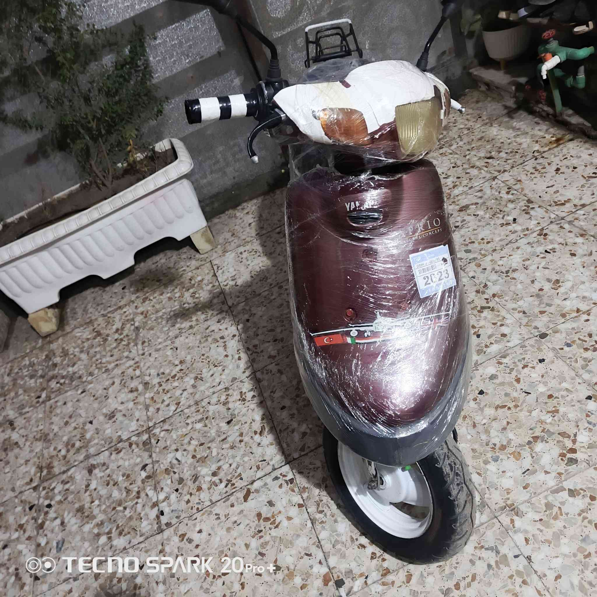 للبيع مكان بغداد بلديات
دراجه بطه نضيفه سرعته 60
كامله مكمله  نقصهه بس كعكه مال صالونصه لأن صوته عالي
شلعته حلوه معدل صاروخ دراجه شغاله سعر 150وبيها مجال رقمي *********** @الجميع
