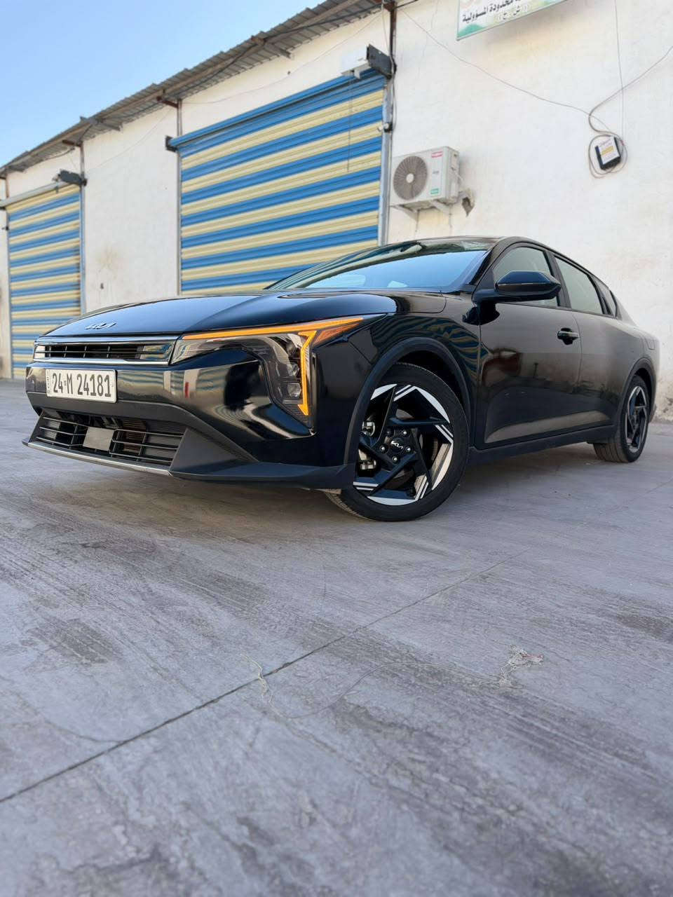 السلام عليكم
Kia.   K4
موديل 2025
ماشية 12000 mi
بعده زيروه
ترقيم جديد ودخول جديد 
اللون اسود
المواصفات EX
شاشه 
كامره
شاشه دجتال الكتروني
تحكم ستيرن فول
ويل كب 17
رادار امامي
رادار خلفي
رادار جانبي نقطه عمياء
تحديد مسار
قياده ذاتيه
تنبيه خروج عن المسار
اوتو ستوب
لد نهاري
بك لايت لد
تشغيل عن بعد
جنطه ذكيه
وبعض من المواصفات الاخرى
السياره دخول جديد وترقيم جديد
تريد تحويل تريد وكاله
الحادث
صور امريكا بالمنشور 
جاملغ وبنيد صبغ بدون دواخل بدون ايرباك 
شاصي واللغد مكفولات
السعر170$
للاستفسار ***********
الموقع بغداد الكاظميه چكوك
