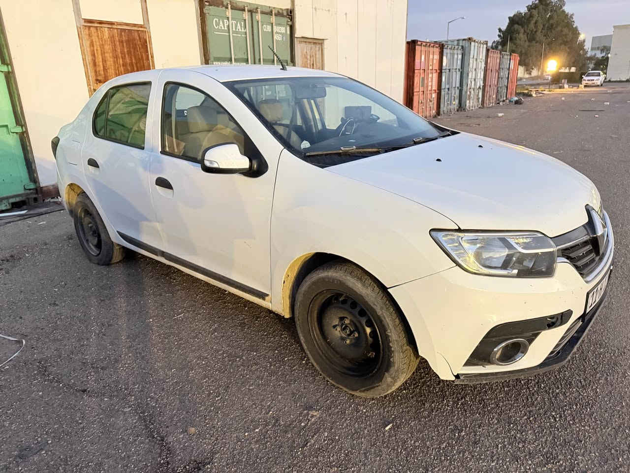 رينو سمبل موديل2020 بيع مستعجل بيها باب سايق وجامرلغ تبديل اثر حادث سطحي بدون اي لغود اربع قطع صبغ بسعر مناسب تواصل *********** بغداد, العراق
