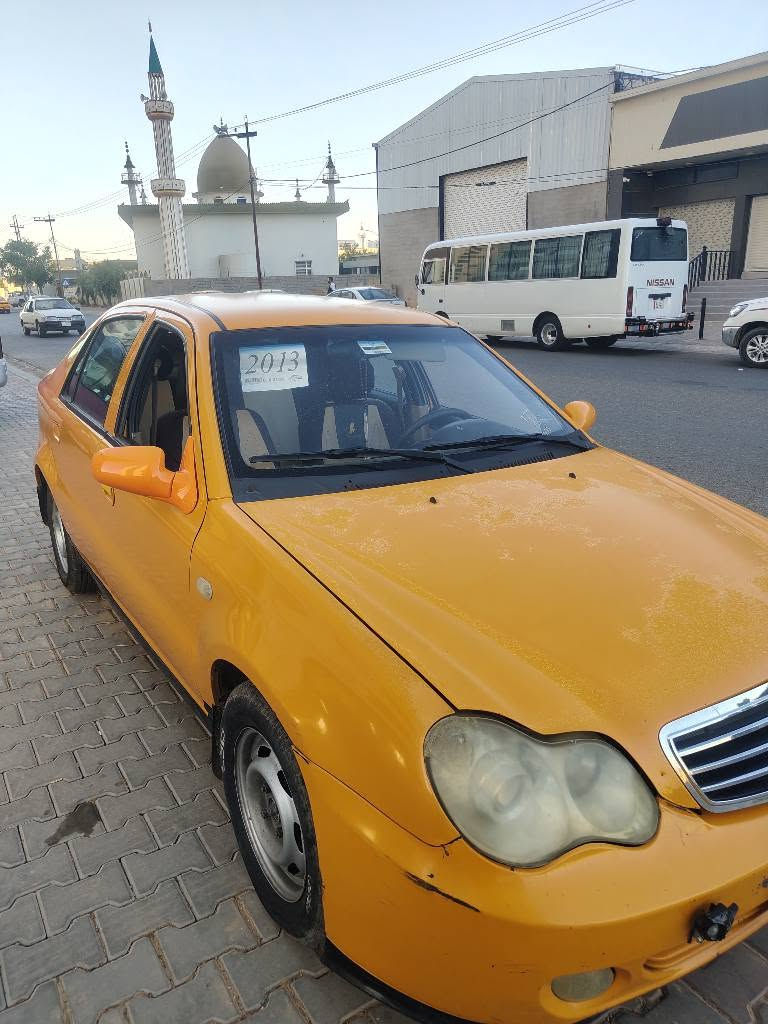 جیلی سی کی 
مۆدێل ٢٠١٣
گێر و مەکینە بەشەرت 
نقابە سفر
پیتاقەی بەنزینی هەیە
سەنەوی بەسەر چووە بەشەرت تەحویل و خرامە
سعر ٣٥ گەڵا و مەجال
ڕەقەم *********** دكوك, كركوك
