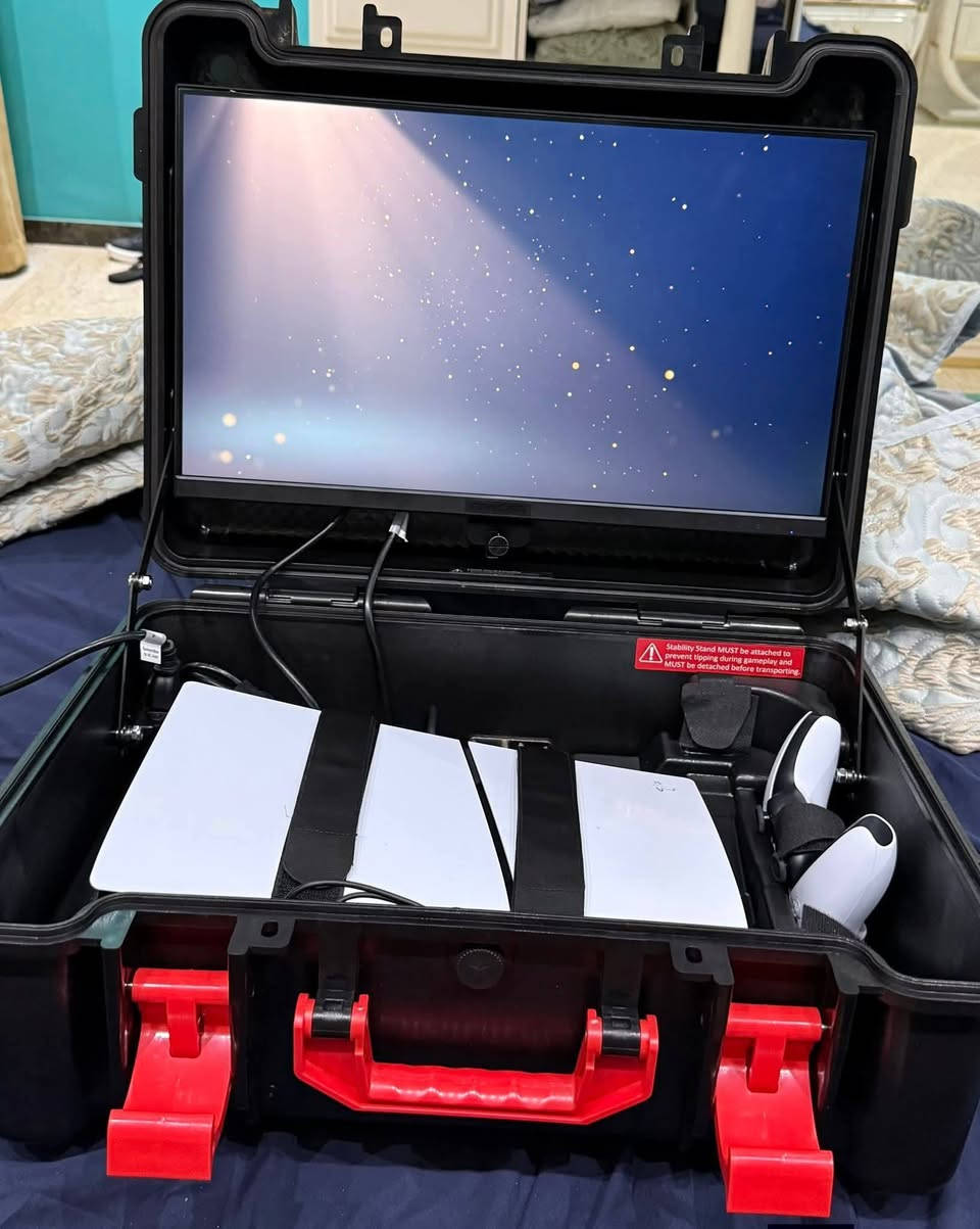 box tv gaming
يشتغل على جميع انواع الكونسل البلي و الاكس بوكس مستخدمه اسبوع فقط وشي بسيط 
اداء و وضوح شاشه وصوت مخيف 
سعر ٣٠٠ الف وبيها مجال بسيط
بغداد ***********
