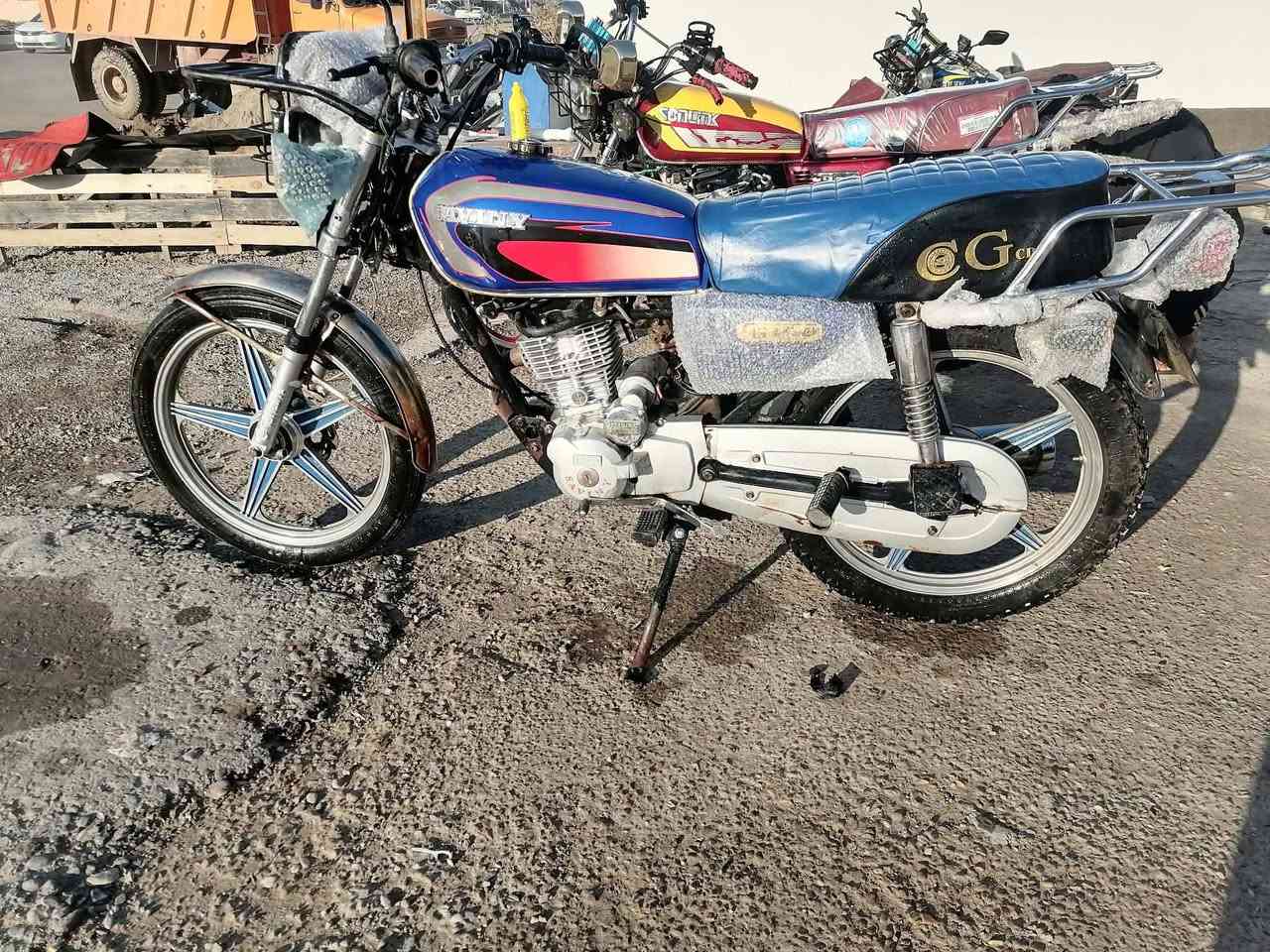 سيفان 20 وزن ثقيل  شرط»»»»
الاصلي  باب اول0.1 نضافه فول»»» 
نشاط فول 🔥
طيران ✈️
محرك كيرشرط نعومه فول»»»» 
كهربائيات كلها شغاله 
درع دشبول موطور مال جناي مامتعوب»»»» 
ملاحضه........ 
رجاءءء الموشراي لاتكسر بحلال ناس كلشي»»» 
 موجود بل سوك. 
السعر 370 وبي مجال بيع مستعجل 
الاتصال***********
  
المكان بيجي.
