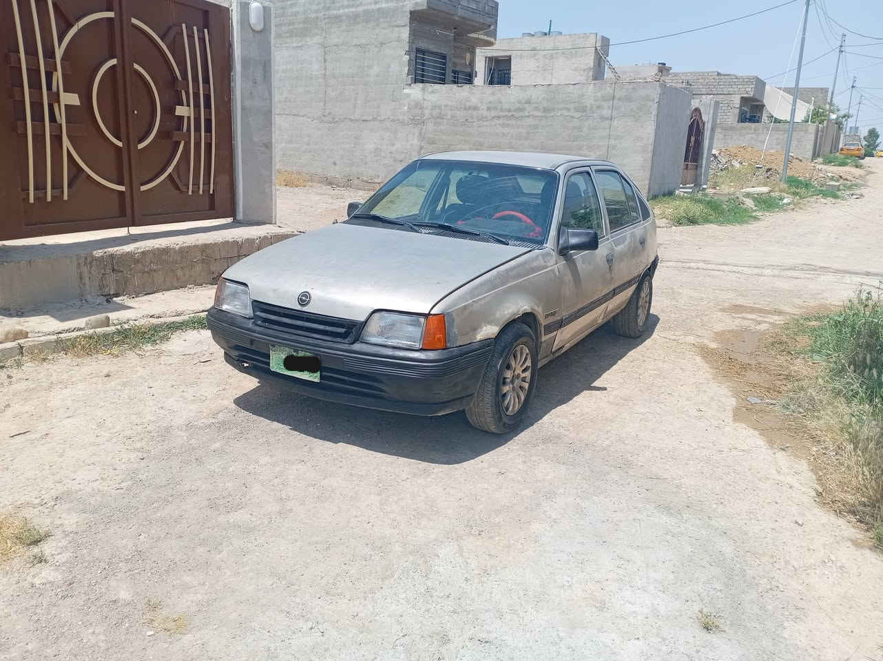 السلا م عليكم اخواني كاديت للبيع جنطه حجم ١٦ كير توماتيك لون ذهبي سنويه خضرة الشرعي بحي العربي كابون بانزين ماستر بيهه ماعايزهه بس ستر الله عنوان موصل حي القوسيات سعرها ١٥ ورقه للاستفسار الرقم *********** ومن الله التوفيق للجميع

