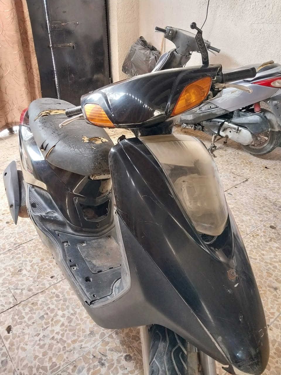 دراجه ابريز ابيع كوم حديد مكاني حريه السعر ١٨٠ رقمي ***********
