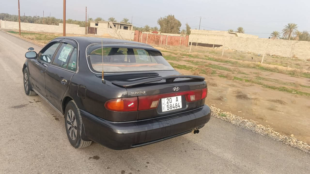 سوناتا تو موديل 1994كيرعادي مكينه 2000مفتوح سياره مال بيت متعوب عليها كير مكينه لوك تخم تاير جديد صدر امام خلفي جديد السياره مصبوغه عام للجماليه لا ضربه ولا طخه سياره بدون اخياس دوشمه كشنات وكاعيه جلد مسجل شاشه السعر 46وبيها مجال مكاني بعقوبه تقاطع القدس للاتصال ***********
