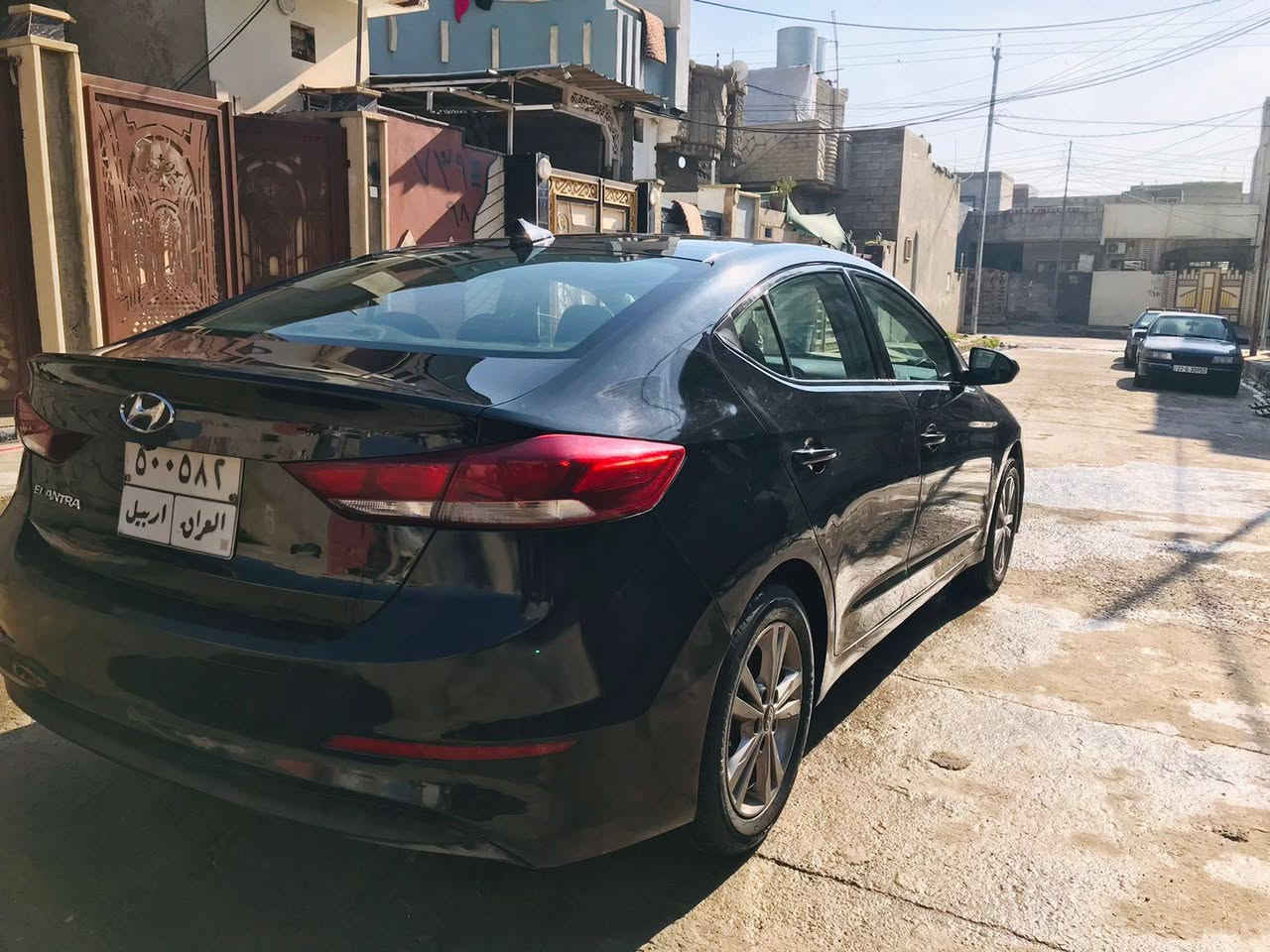 السلام عليكم...
النترا 2018  فول 

رقم الماني اربيل

بصمه ابواب+ تشغيل 

فتحه سقف

حساس جانبي رادارات 

جنطه ذكيه 

كير AT

كب ويل 

تخم تاير 

حداديه 

شاشه بلادي

كامره دوارة 

كشنات تدفئه 

تبريد فول

تحكم ستيرن 

ثلاث انظمة التحكم 

مانع نزلاق 

.....الخ

حادثها امامي جاملغ اليسار + بوند مصلح وبيهم كودات مال سياره نفسهن 

 وبيها كابون بانزين 
موصل حي الكرامه ***********

السعر 130 وبيه مجال
