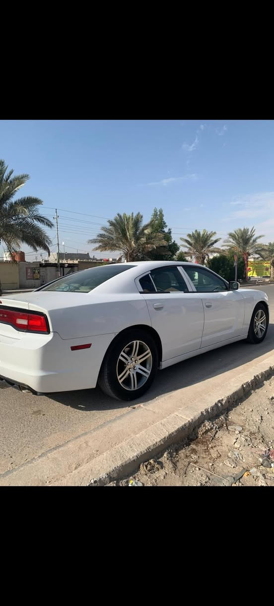 جارجر كفاله  ماعده بيه بارد
مديل 2012
سعرها.160
مكينه وكير خير من الله
***********
واتساب انه مكلف بالنشر
