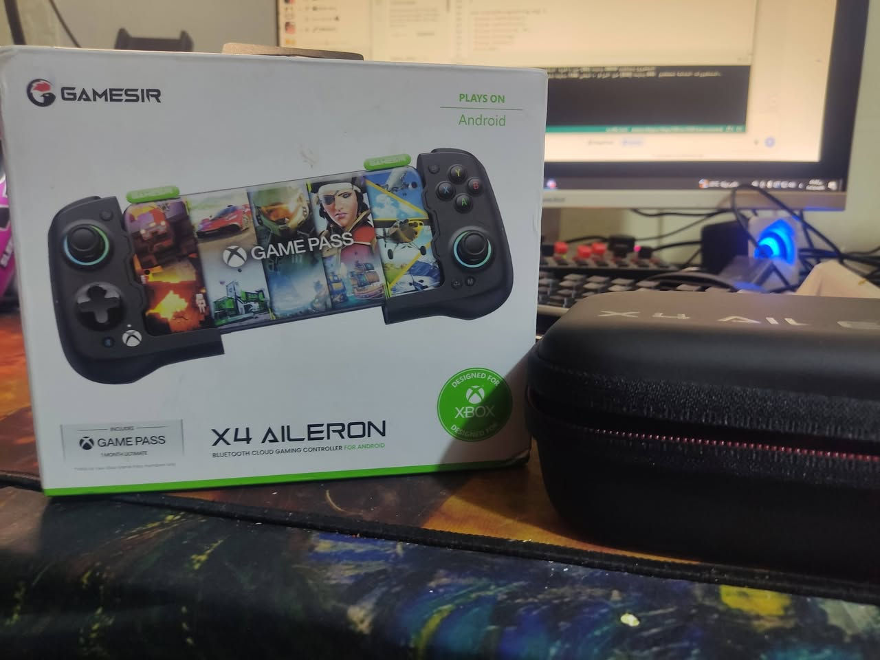 📢 للبيع: يد التحكم الاحترافية GameSir X4 Aileron (إصدار إكس بوكس للأندرويد)
المواصفات والمميزات الأساسية:
 الإصدار والترخيص:اليد هي GameSir X4 Aileron، وهي نسخة مميزة جداً لأنها مرخصة رسمياً من إكس بوكس (Designed for Xbox) ومصممة خصيصاً لهواتف الأندرويد (Android).
 اللعب السحابي (Cloud Gaming):تدعم اللعب السحابي بالكامل وبأعلى كفاءة! يمكنك لعب أقوى ألعاب الكمبيوتر والإكس بوكس مباشرة على تليفونك عبر خدمات مثل Xbox Game Pass و GeForce NOW وغيرها بدون الحاجة لجهاز كونسول أو بي سي قوي.
 الاتصال والشحن: اليد تعمل بتقنية البلوتوث (Bluetooth) لضمان استجابة سريعة جداً وبدون لاق، وتأتي بتصميم قطعتين منفصلتين ومبتكر يثبت على الهاتف بسهولة، مع منفذ شحن حديث عالي السرعة وتوفير ممتاز في استهلاك الطاقة.
 الجودة والأزرار: تحتوي على جويستيك ومفاتيح مغناطيسية (Hall Effect) تضمن لك دقة خرافية في ألعاب الشوتر والمودرن ومقاومة تامة لمشكلة الدريفت (Drift) لتعيش معك طويلاً.
 الملحقات: تأتي مع الحقيبة (الـ Case) الأصلية المتينة لحمايتها أثناء التنقل 
💰 السعر والعرض:
 السعر: 55 ألف مع التوصيل


**إذا كنت صاحب هذا الإعلان وتريد حذفه لأي سبب، رجاءا أرسل رسالة إلى الدعم الفني**