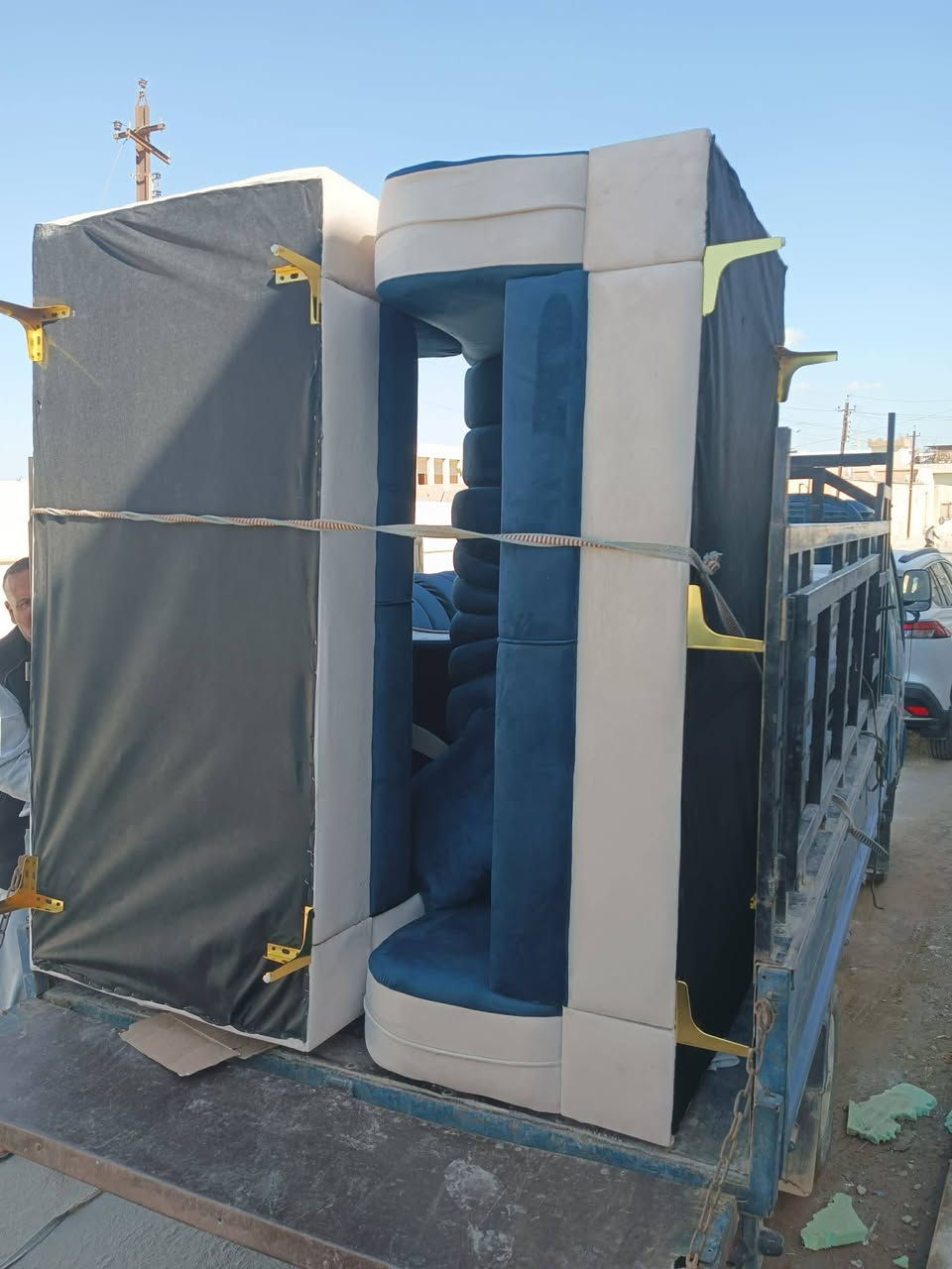 نبارك للأخت  تخم 8 مقاعد  نورس❤️❤️
فصال تخم حسب الطلب 
الف الف مبروك 🤗🤗
هذه الأعمال تابعة لمعمل السيد عمار 
حصريا 💯💯
متانة وجمال وحداثة 👉
 مجمع #السسيدعمار للأثاث ألعنوان تكريت مجاور ألمحكمة ألقديمة وكاتب عدل للأستفسار


**إذا كنت صاحب هذا الإعلان وتريد حذفه لأي سبب، رجاءا أرسل رسالة إلى الدعم الفني**