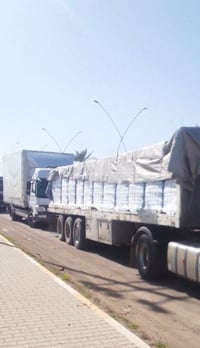 عريانه مزوج بلادي22/5 ثلاث دناكير مربع 14الاول سحال12/60ارضيه حديد مطب...