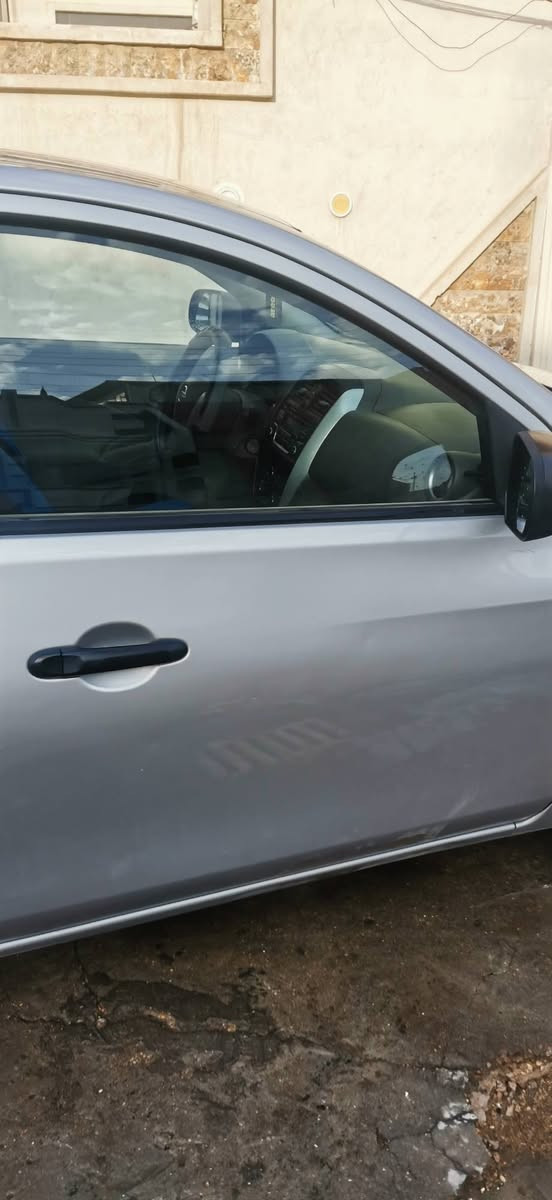 سلام عليكم نيسان صني 2016 ماشيه 78 الف كيلو متر حقيقي رقم بغداد بدون صبغ ولا معجون ولا تبديل سياره بلاديه تبريد تدفئه كير محرك كله مكفول ومملعوب بي ابد صدر جديد قبل سبوع مسوي سياره مناقصه اي شي بيه بارد فقط شبر يم السبير وبارد بلباب بدون اي صبغ او تكحيل شخط فقط بلجاملغ الخلفي وعافيه ممكحله عنوان السياره بغداد حي الاعلام تقاطع درويش
سعر 100 شده وبيه مجال ان شاءالله
***********
