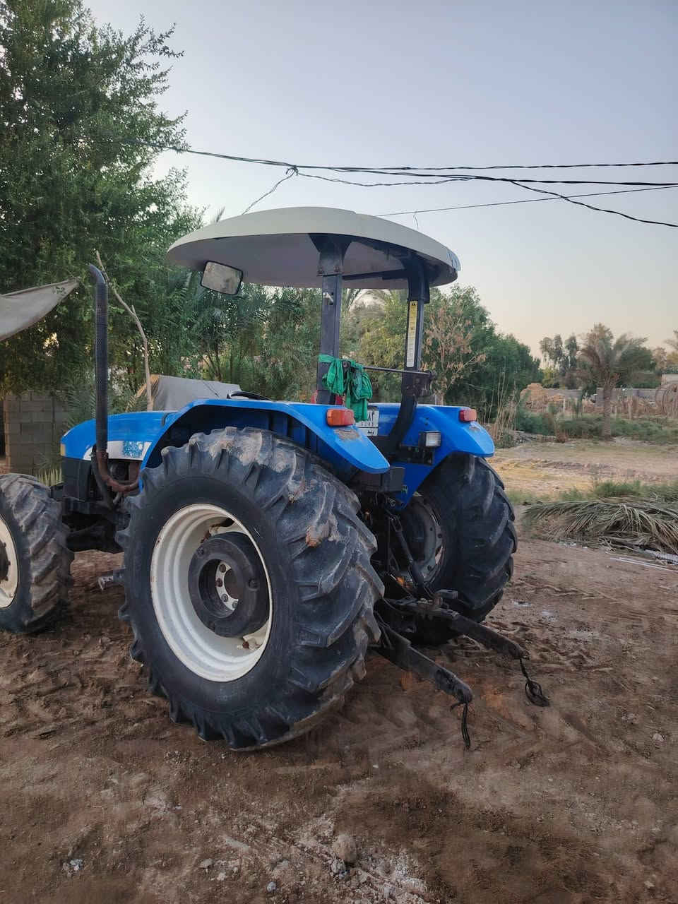 نيوهولند للبيع في الديوانية غماس 2010
الرقم ***********
