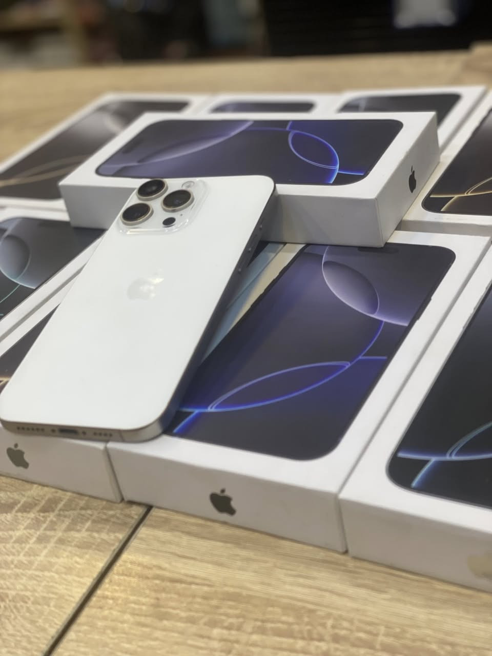 للبيع جمله ومفرد ايفون 16 برو ماكس كوبي درجه اولى ذاكره 256 الوان ابيض اسود ذهبي ازرق 
اتصال واتساب ***********
