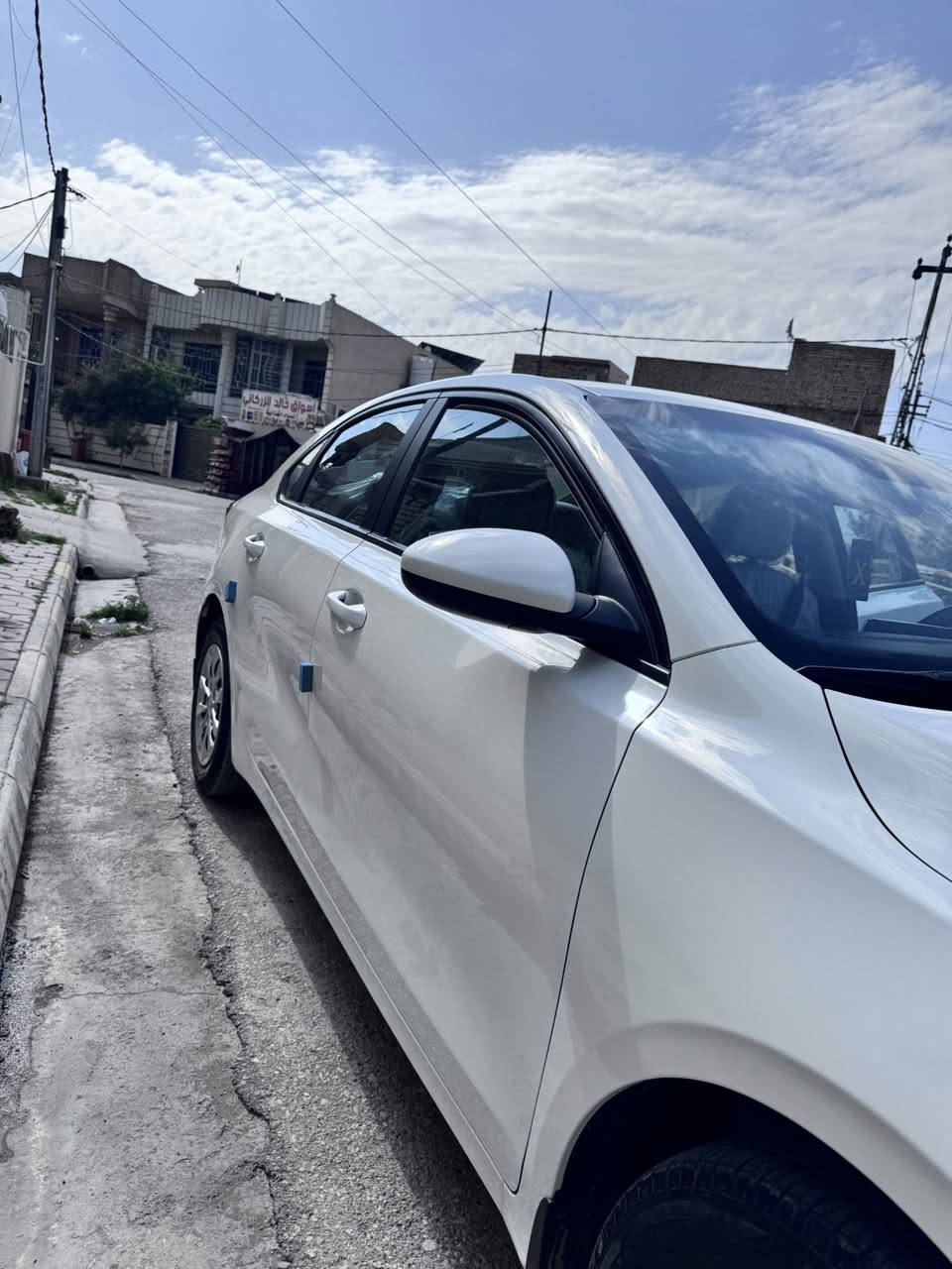 للبيع سيراتو موديل ٢٠٢٣ كفالة عامة سيارة خليجي رقم اربيل جديد بسم كردي تريد وكالة تريد تحويل سيارة ١٦٠٠ 
نص فول قطعتين تبريد تحكم ستيرن سيارة بعدة وكالة الضمان  
تصل *********** وتساب خاص مفتوح    

مكان سياره واسط قضاء العزيزيه 
تصل وبخدمتك
